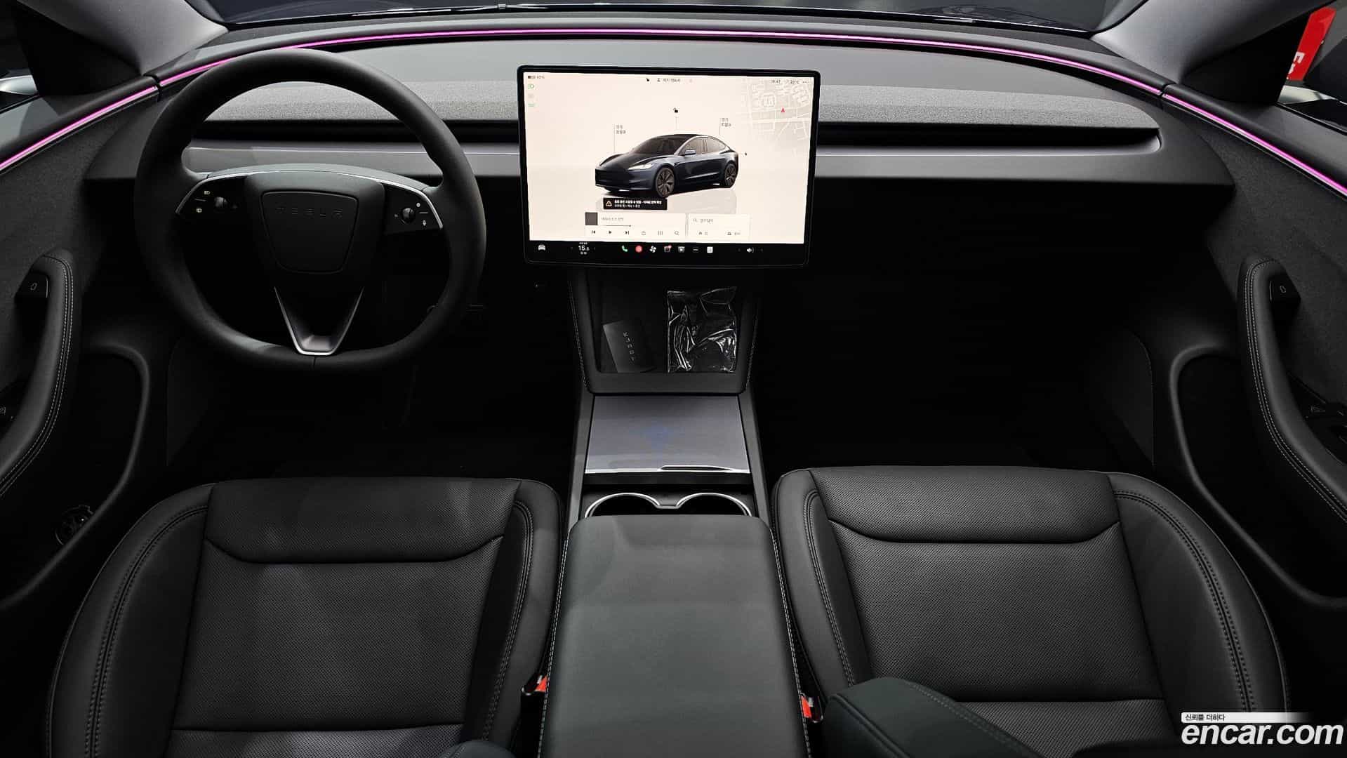 Model 3 Tesla 2025.10-INNER-007
