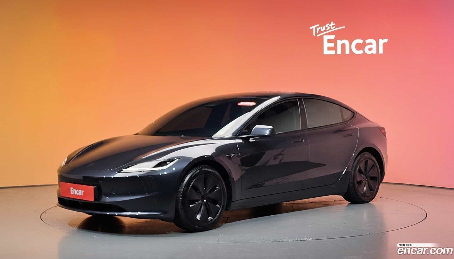 Model 3 Tesla 2025.10-DIAG2-001