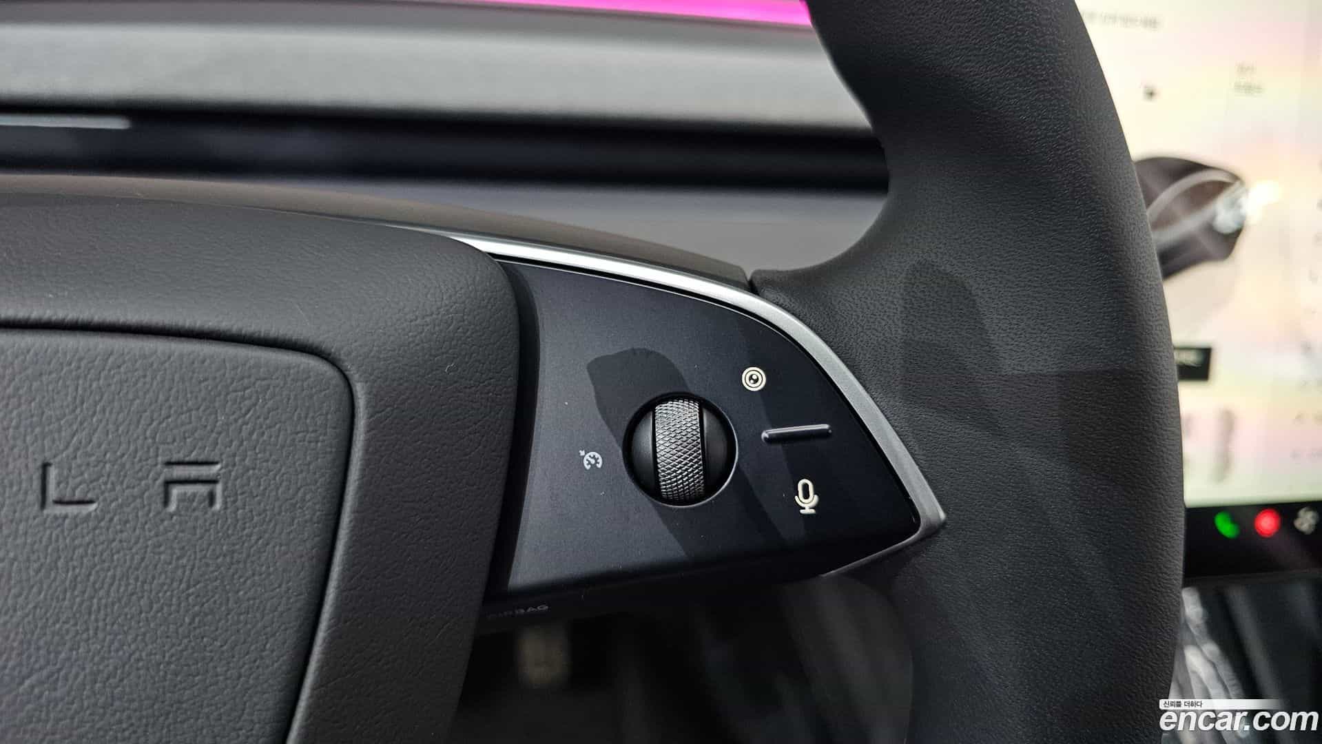 Model 3 Tesla 2025.10-OPTION-045