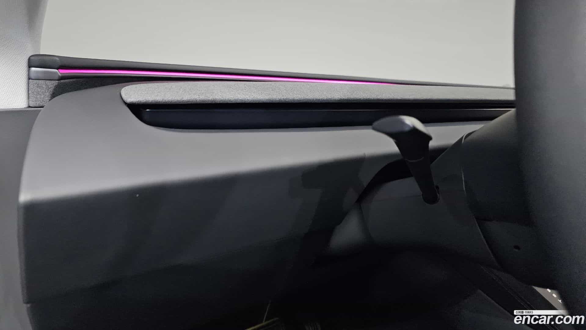 Model 3 Tesla 2025.10-OPTION-046