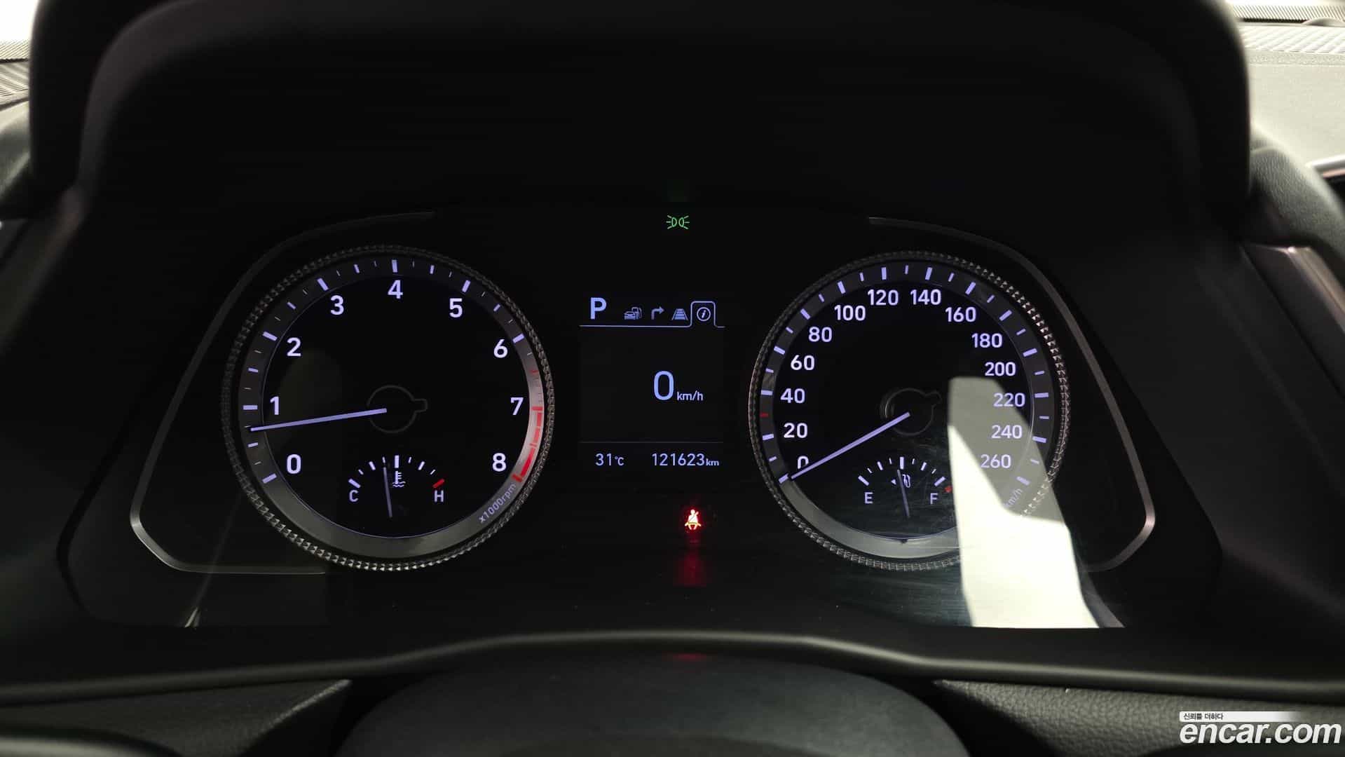 Sonata Hyundai 2019.4-INNER-008