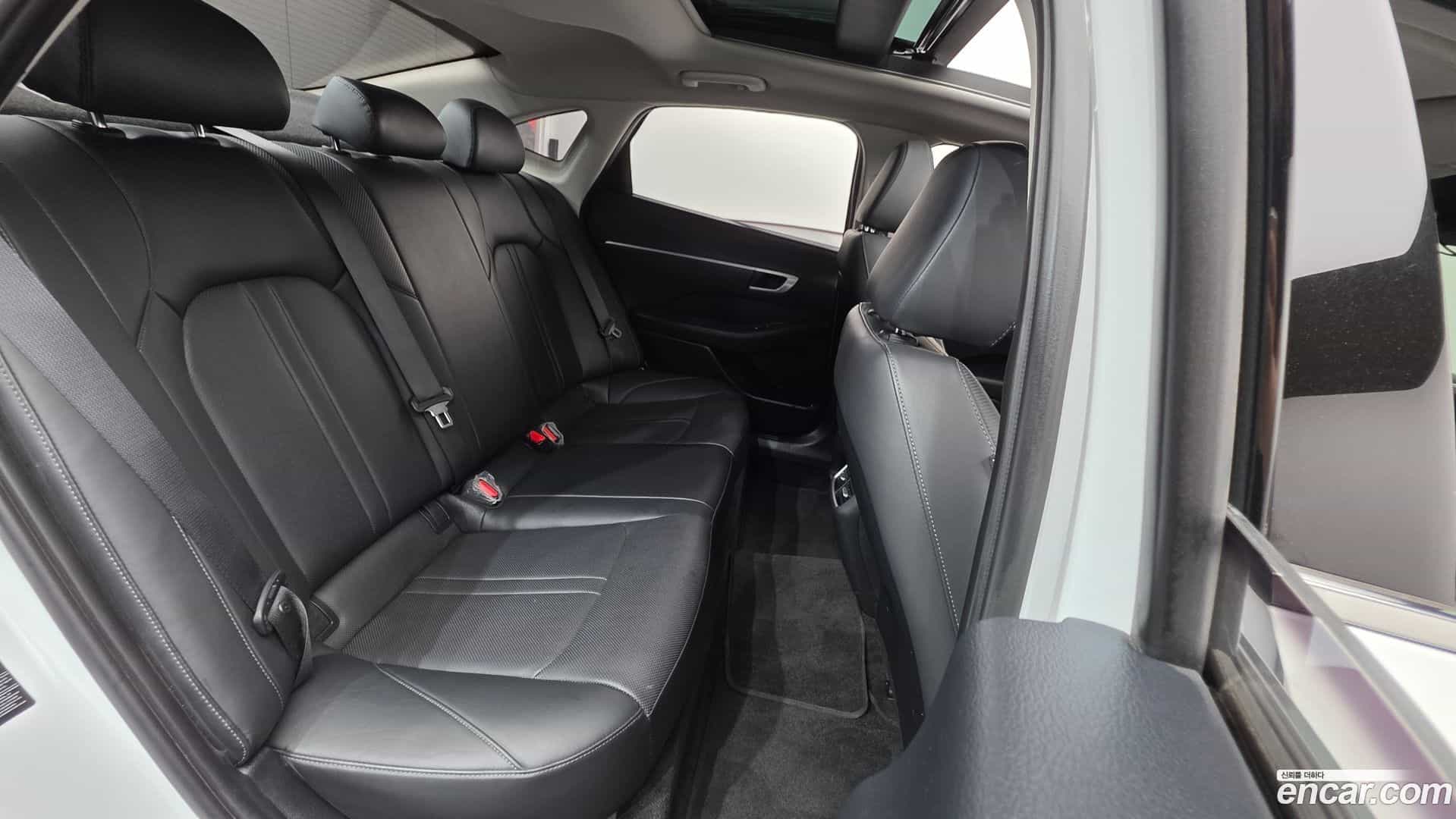 Sonata Hyundai 2019.4-OPTION-023