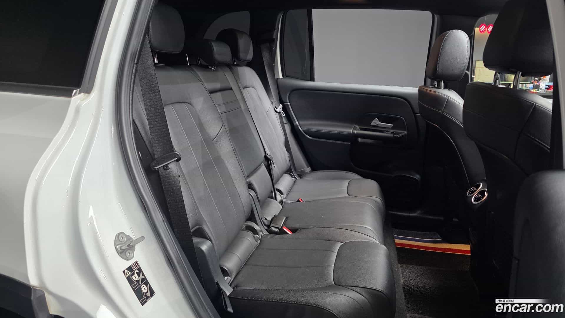 GLB-Class Mercedes-Benz 2021.8-OPTION-016