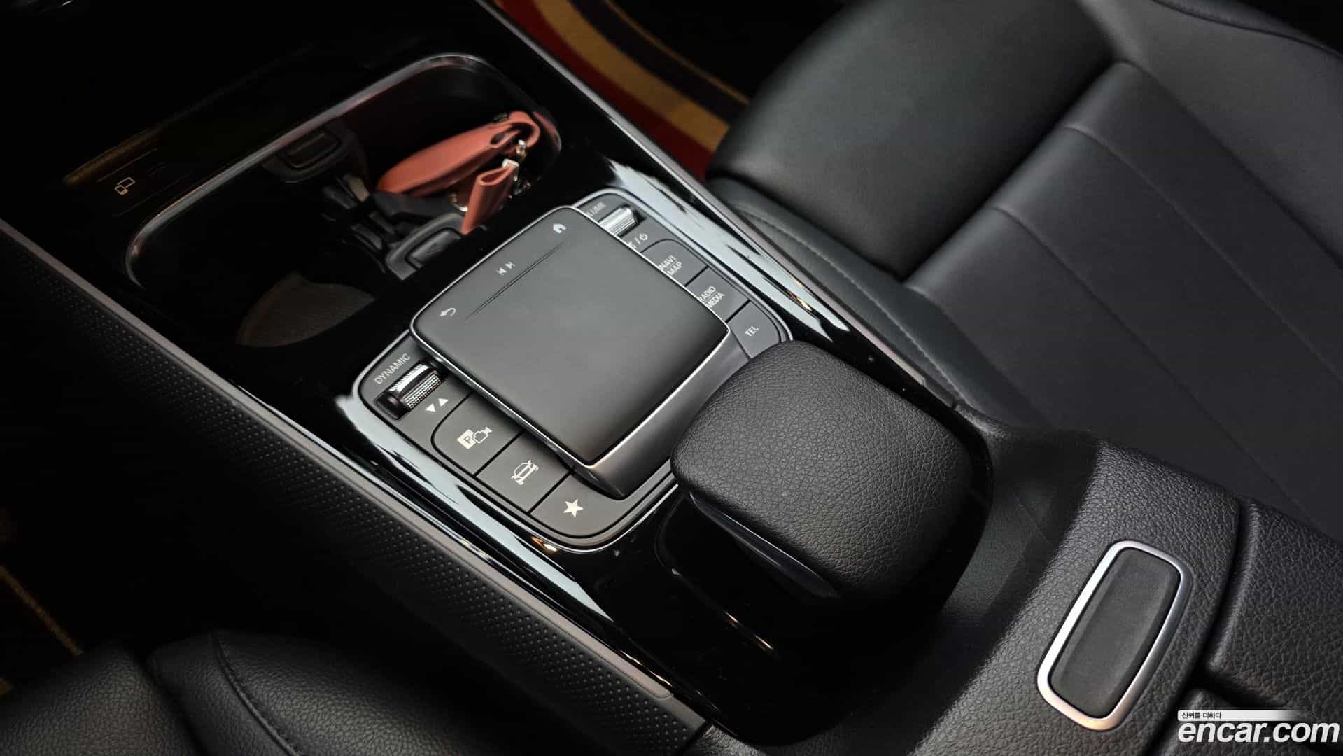 GLB-Class Mercedes-Benz 2021.8-OPTION-021