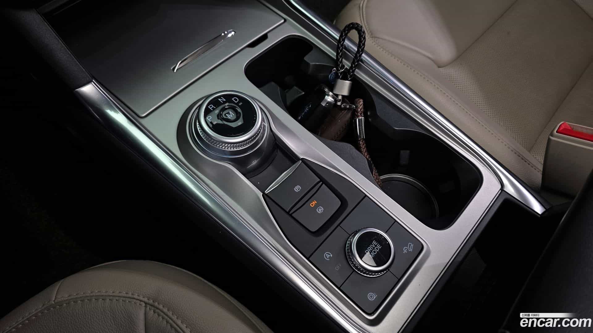 Explorer Ford 2020.11-INNER-009