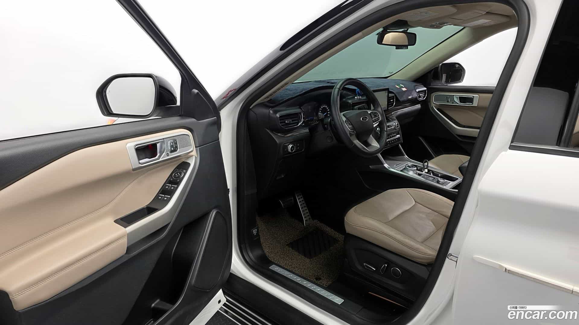 Explorer Ford 2020.11-INNER-010
