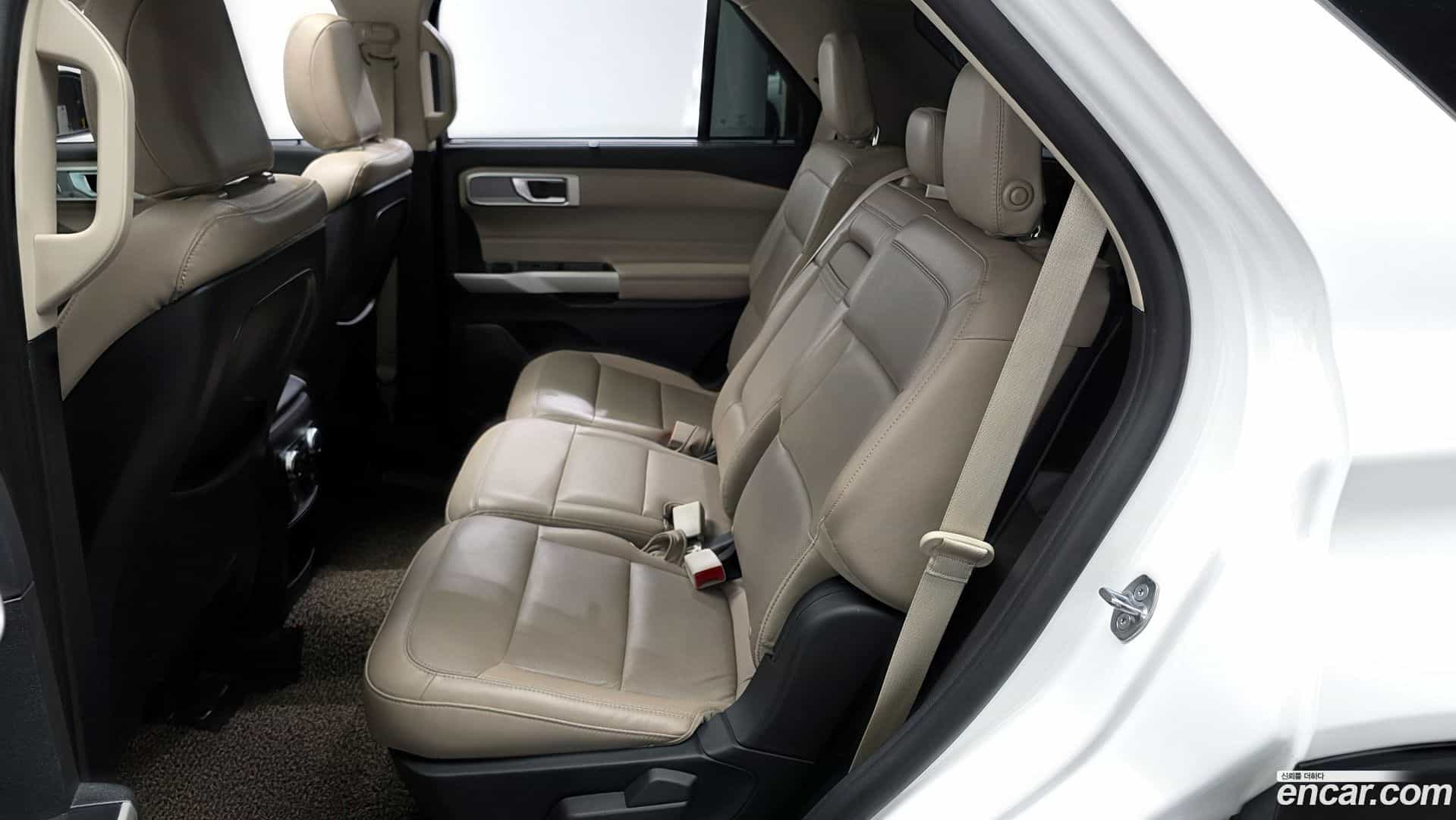 Explorer Ford 2020.11-INNER-036