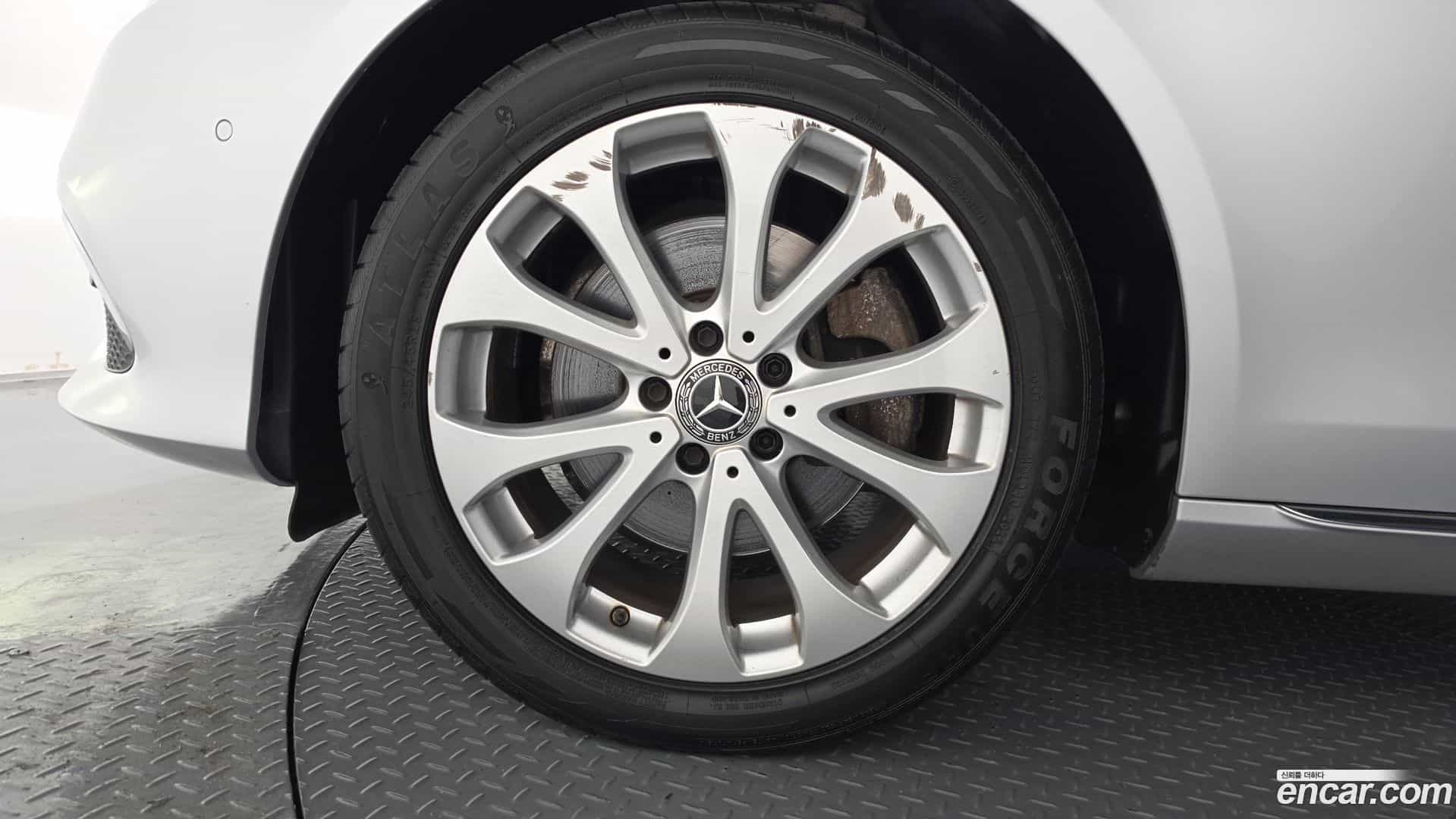 E-Class Mercedes-Benz 2017.7-OUTER-005