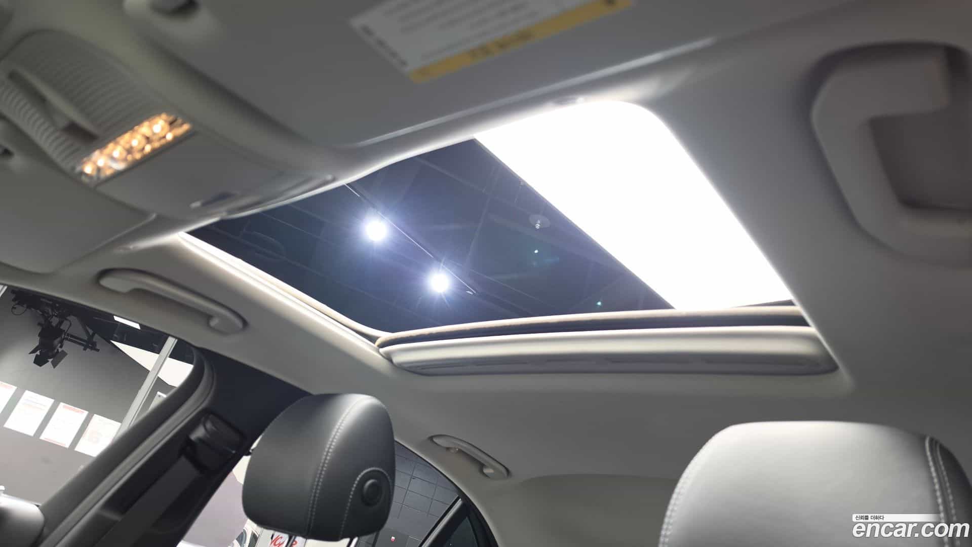 E-Class Mercedes-Benz 2017.7-OPTION-019
