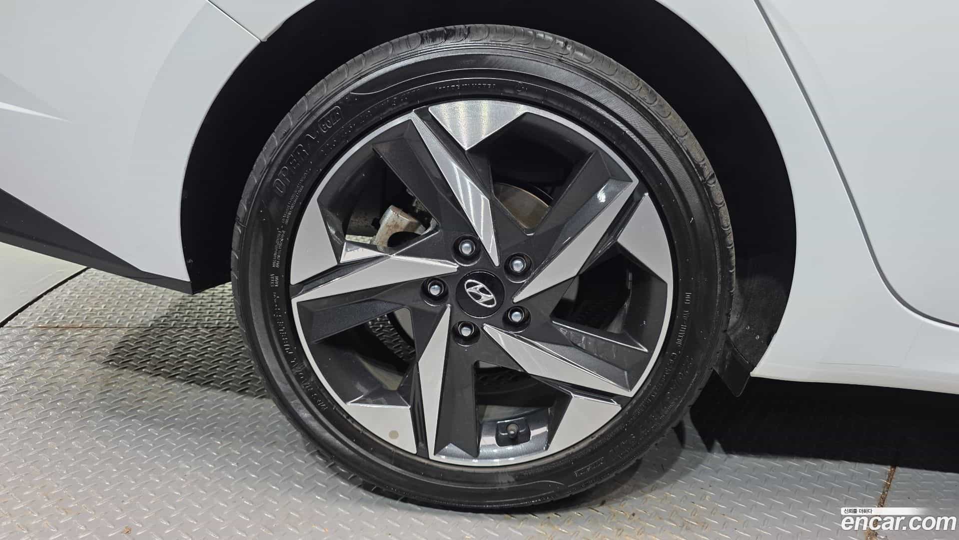AVANTE Hyundai 2020.5-OUTER-005