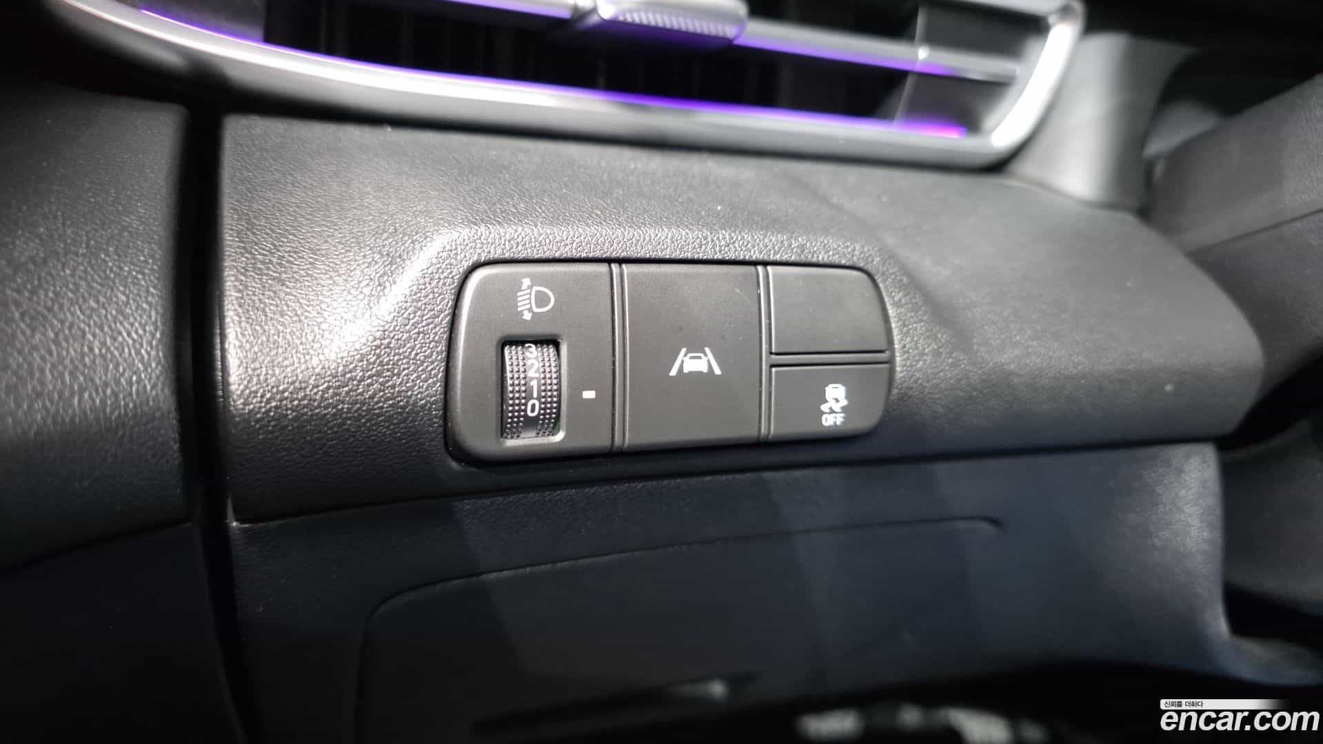 AVANTE Hyundai 2020.5-OPTION-018