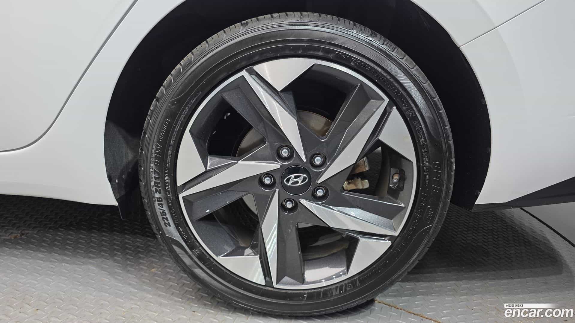 AVANTE Hyundai 2020.5-OUTER-031