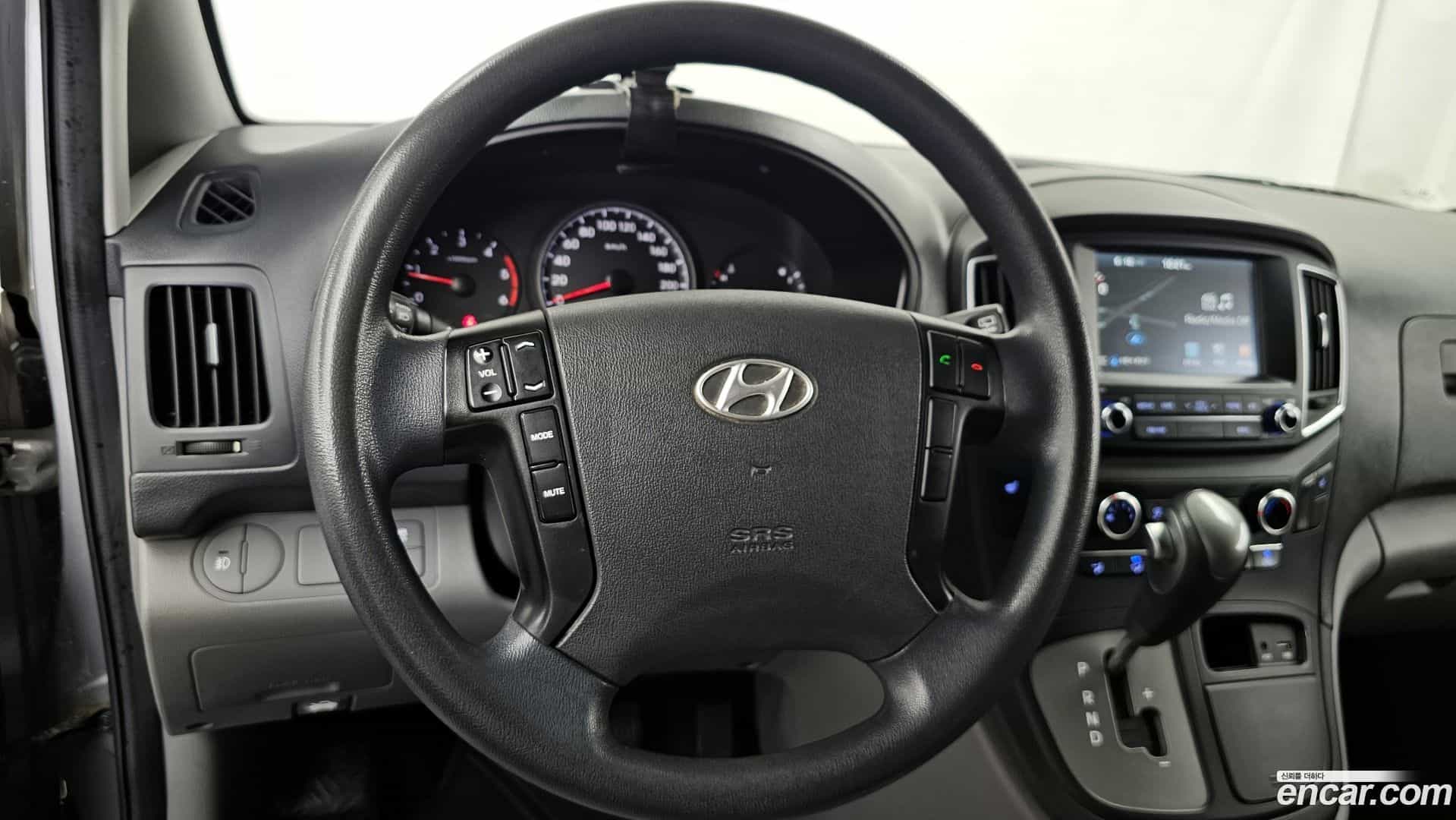 Starex Hyundai 2016.2-OPTION-017