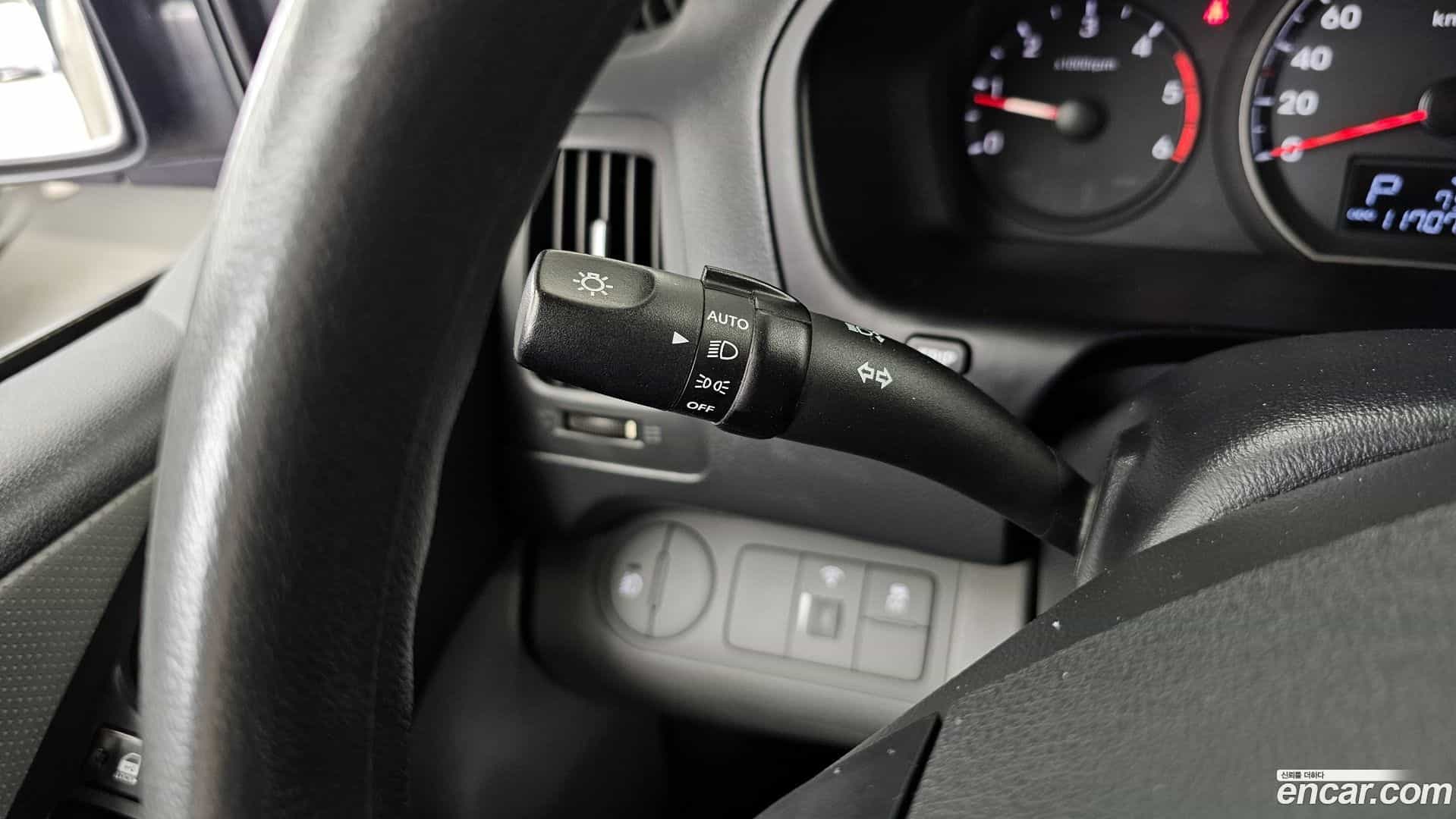 Starex Hyundai 2016.2-OPTION-018