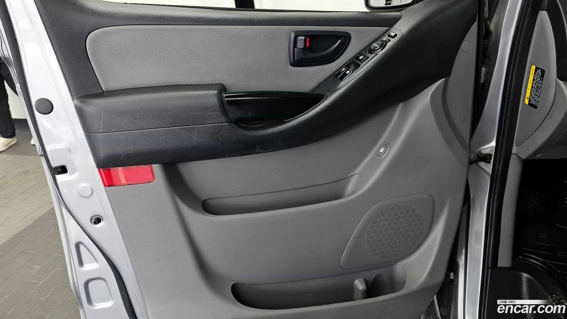 Starex Hyundai 2016.2-INNER-034