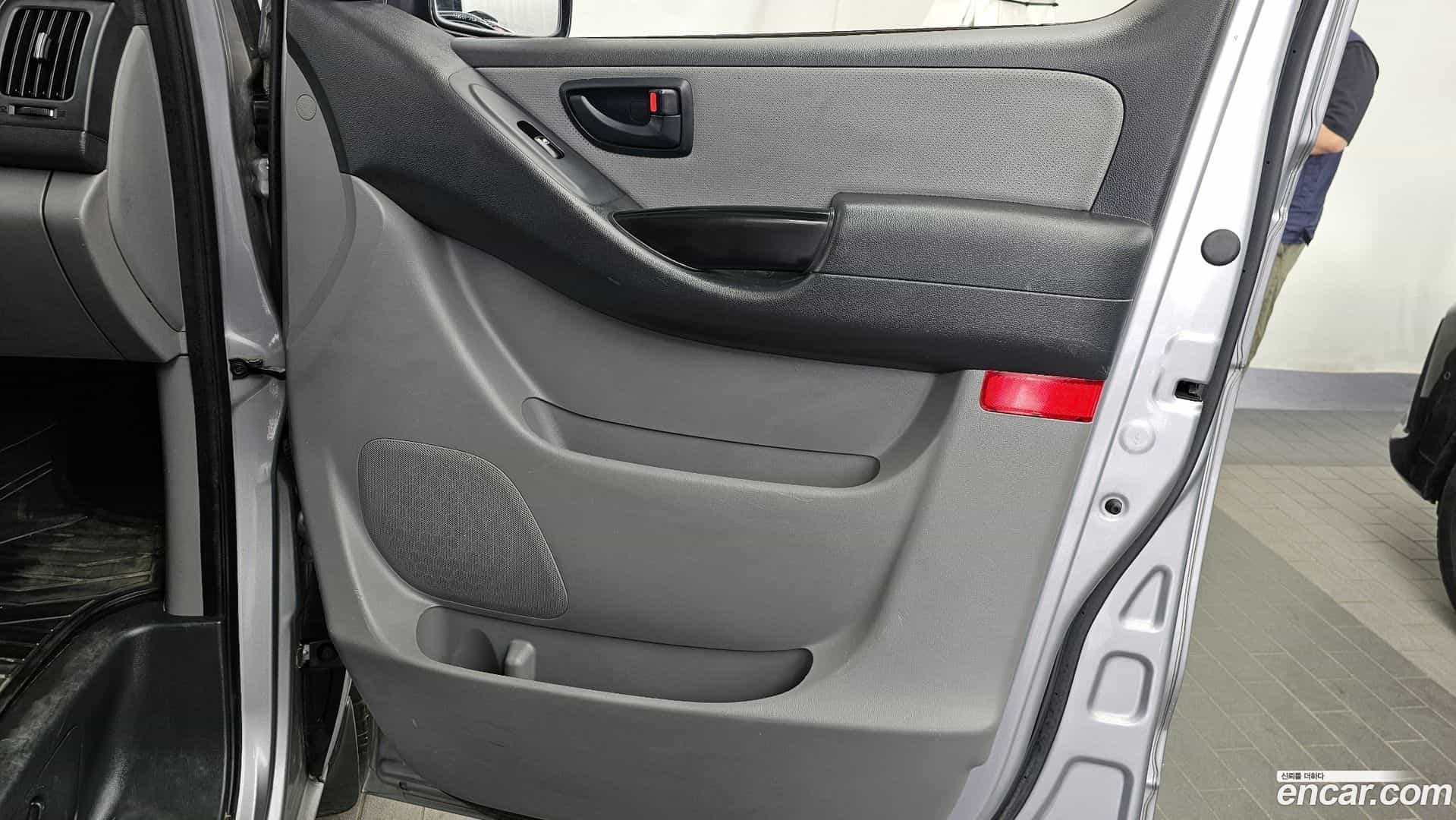 Starex Hyundai 2016.2-INNER-035