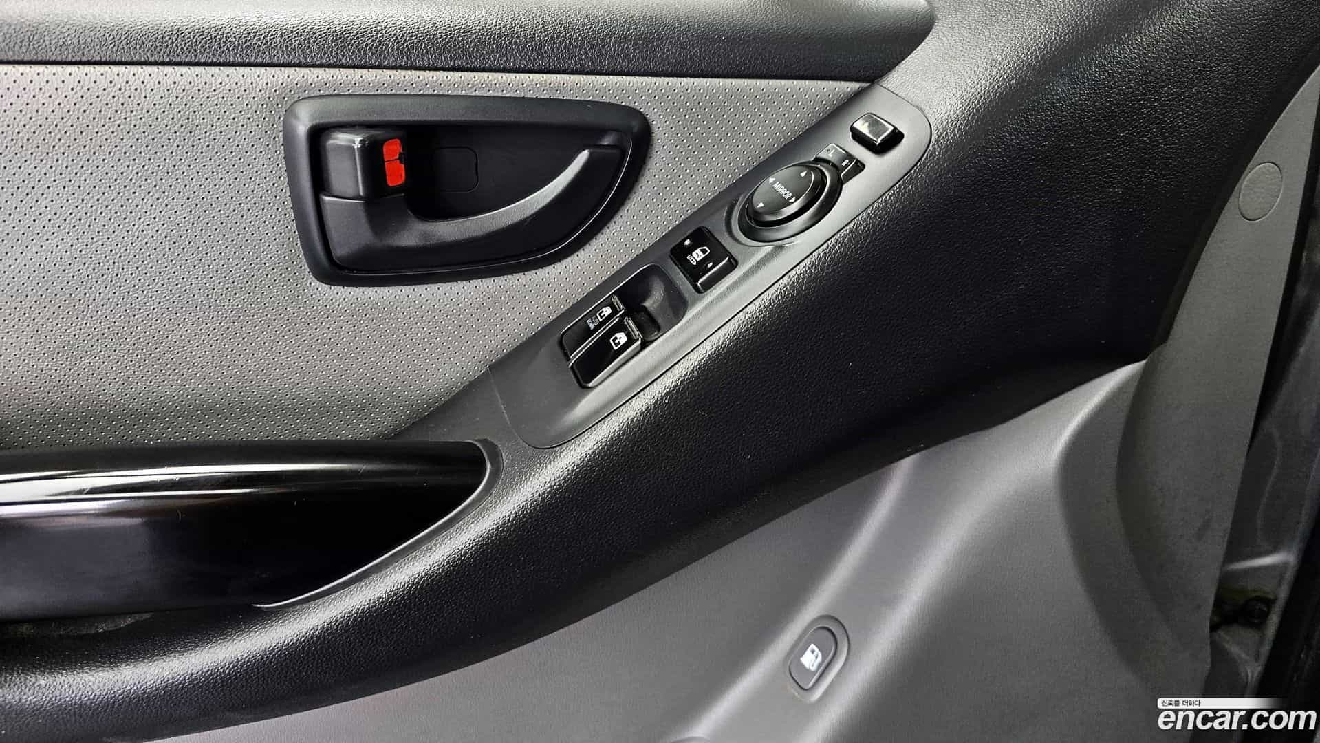 Starex Hyundai 2016.2-OPTION-040