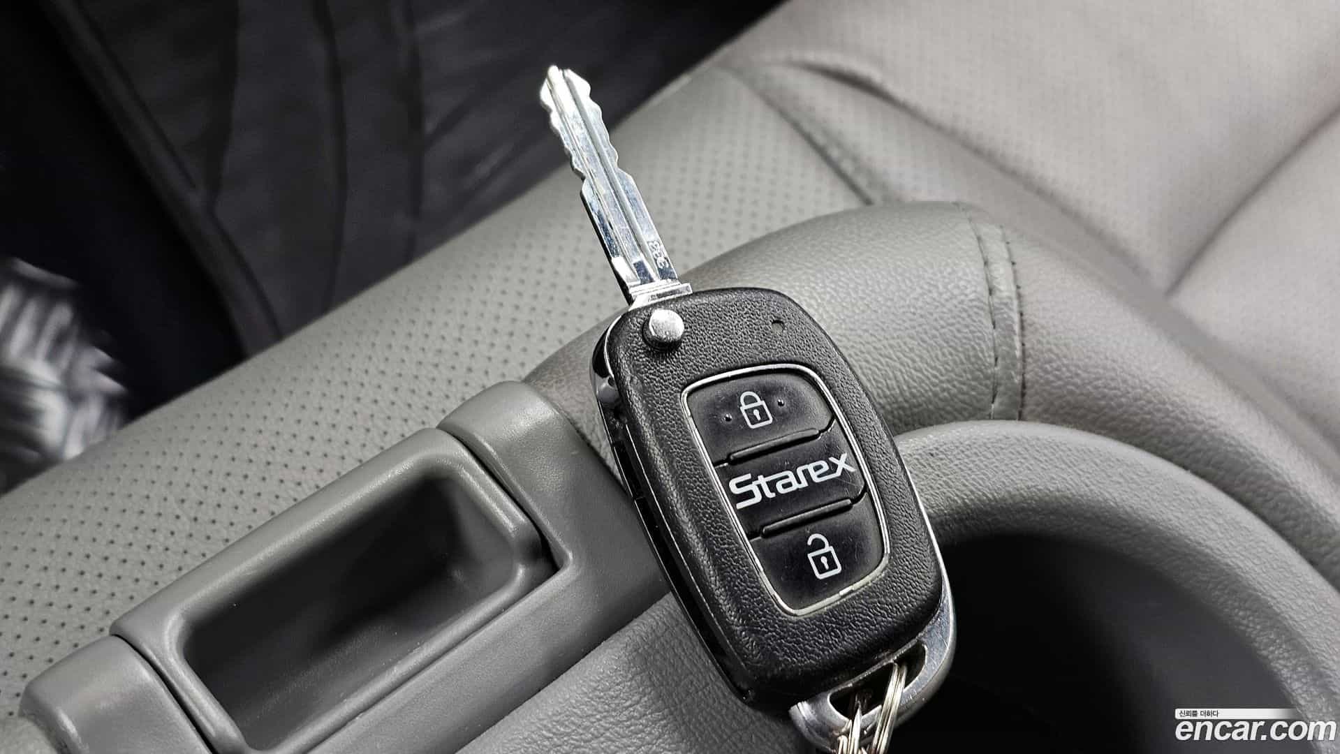 Starex Hyundai 2016.2-OPTION-042