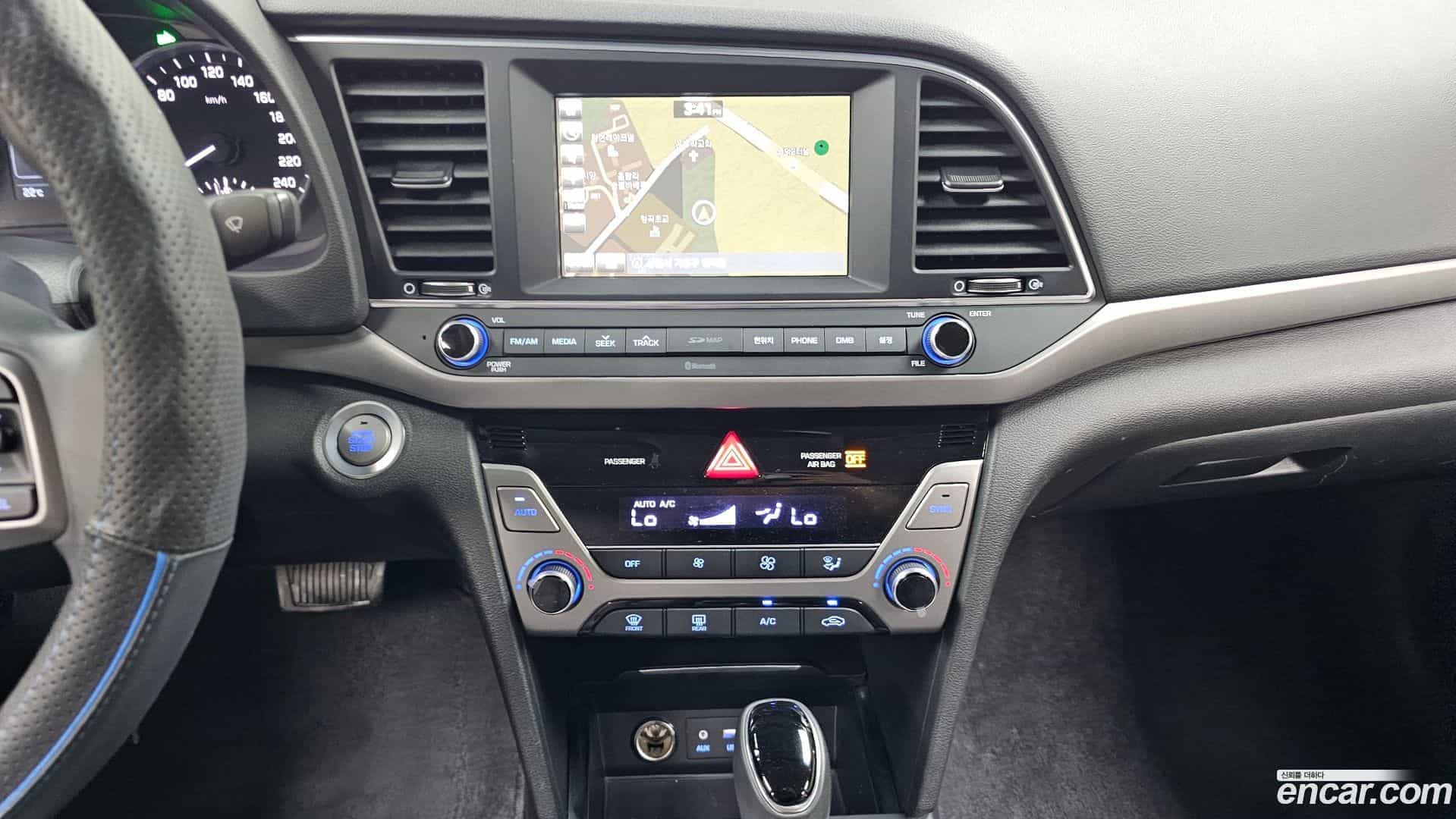 AVANTE Hyundai 2016.5-OPTION-017