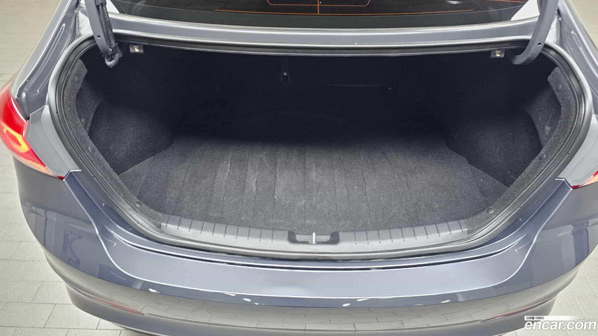 AVANTE Hyundai 2016.5-OPTION-021