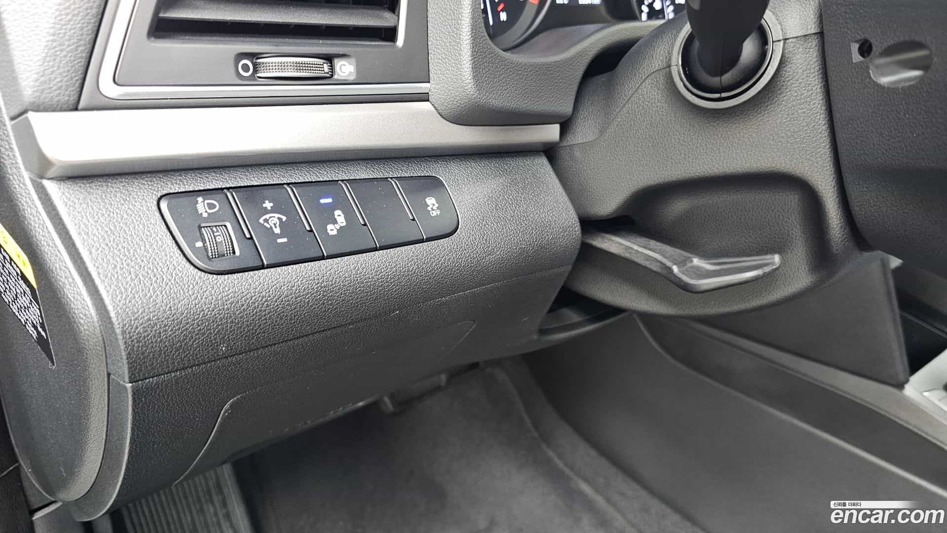 AVANTE Hyundai 2016.5-OPTION-023