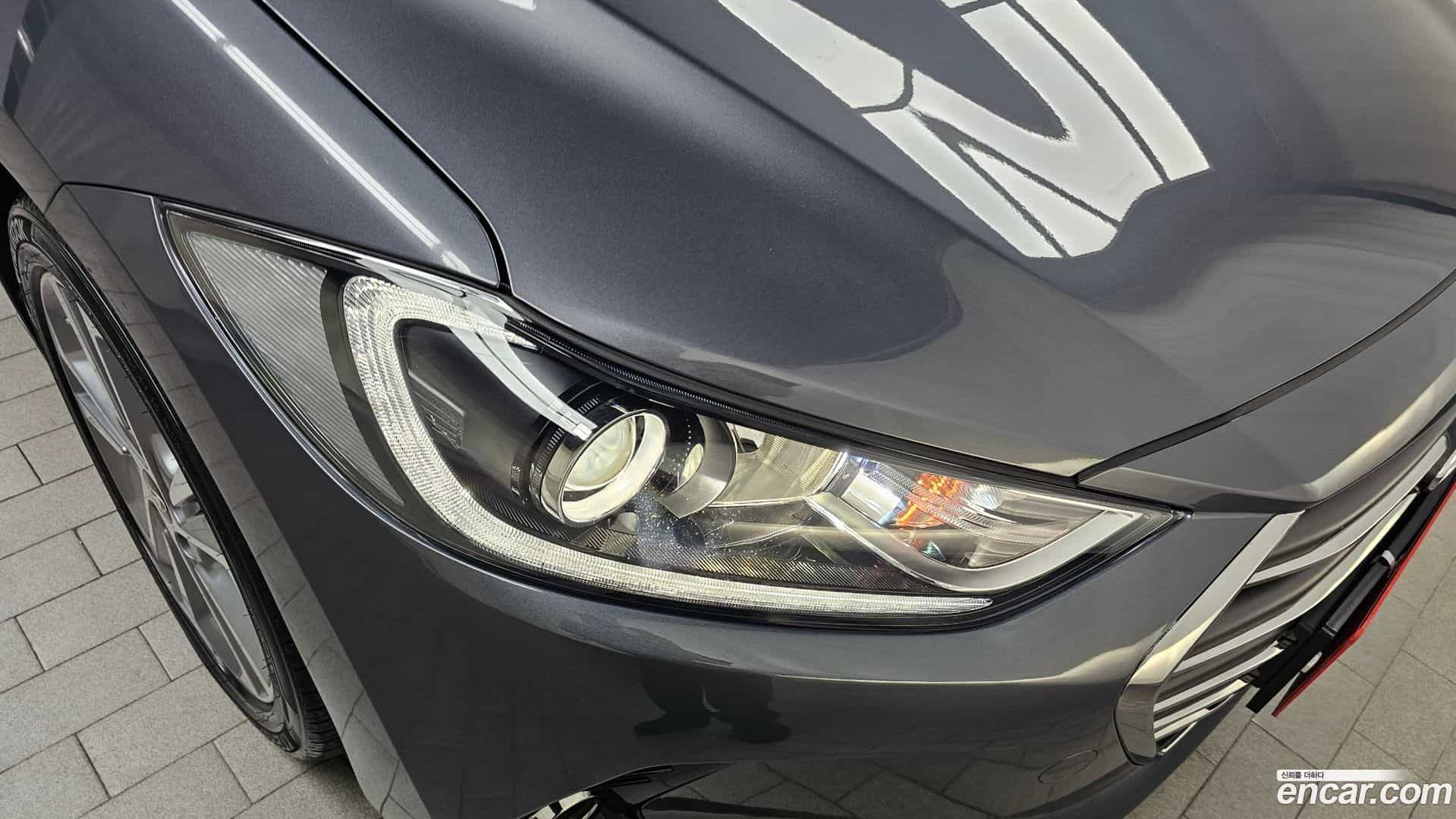 AVANTE Hyundai 2016.5-OUTER-032