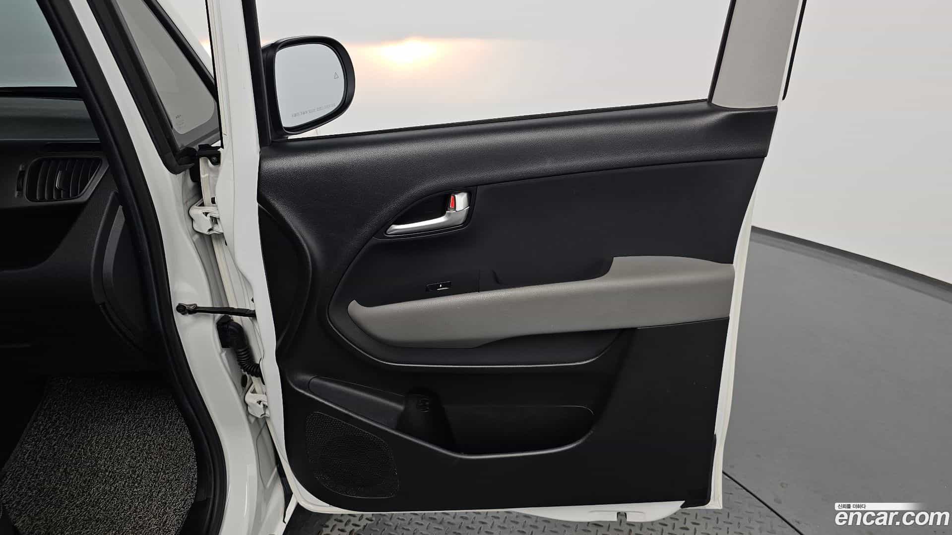 RAY Kia 2023.1-INNER-034