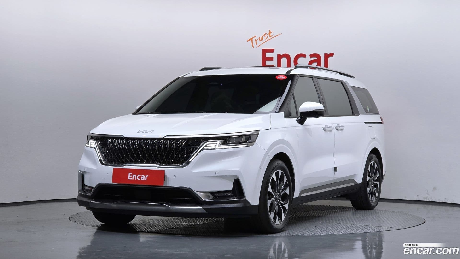 Main__Slider__Photo:Canival Kia 2023.10-0