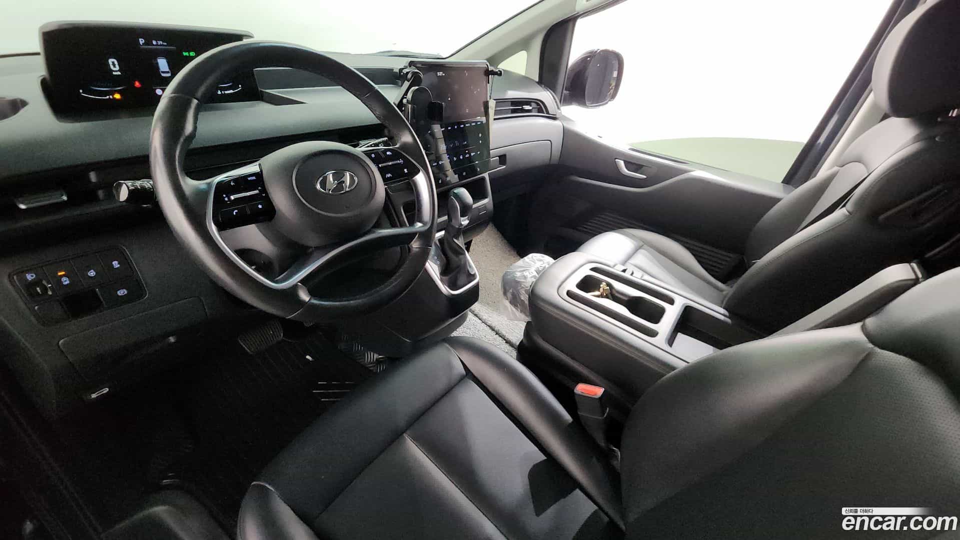 Staria Hyundai 2023.1-INNER-007