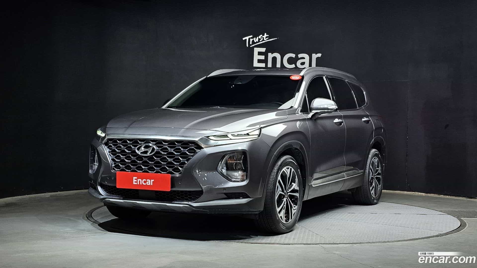 Santafe Hyundai 2018.2-OUTER-001