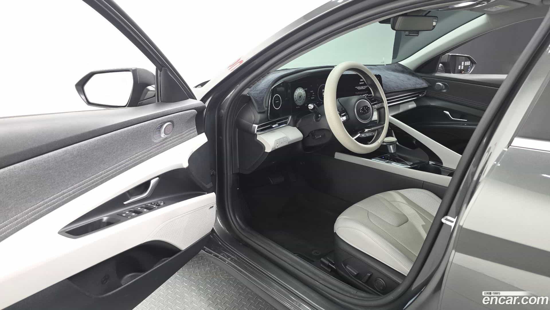 AVANTE Hyundai 2021.6-INNER-010