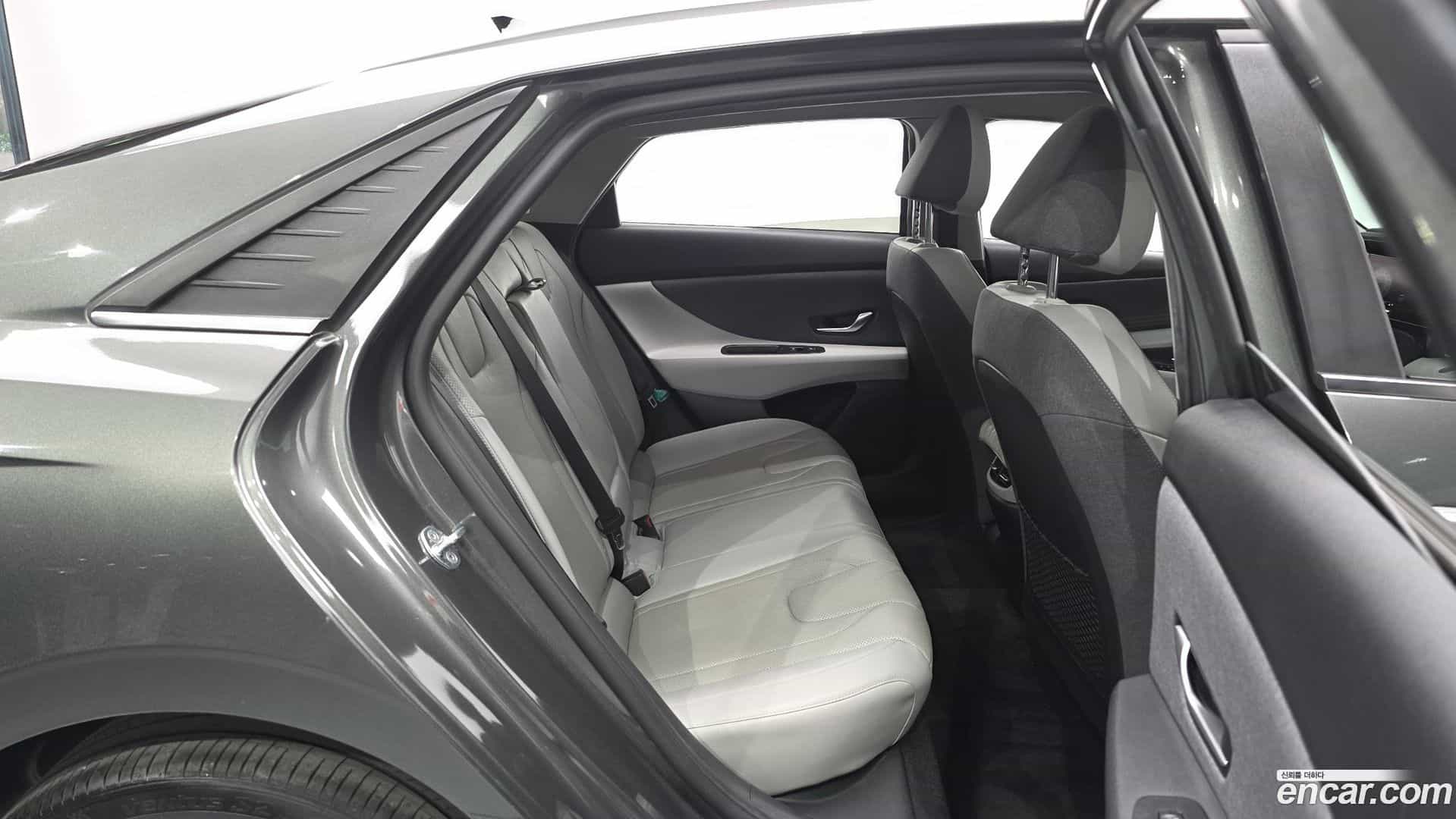 AVANTE Hyundai 2021.6-OPTION-016