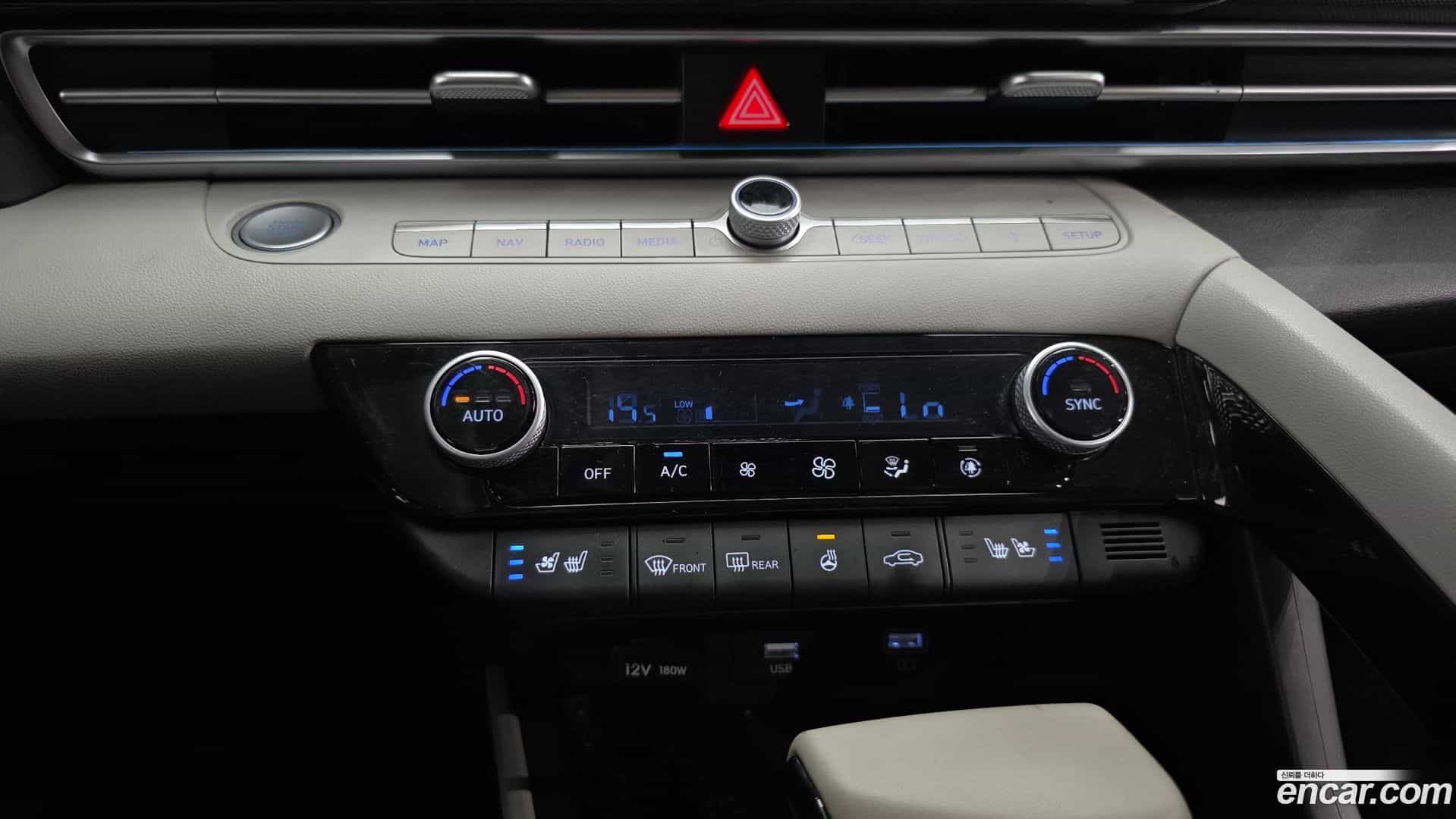 AVANTE Hyundai 2021.6-OPTION-021