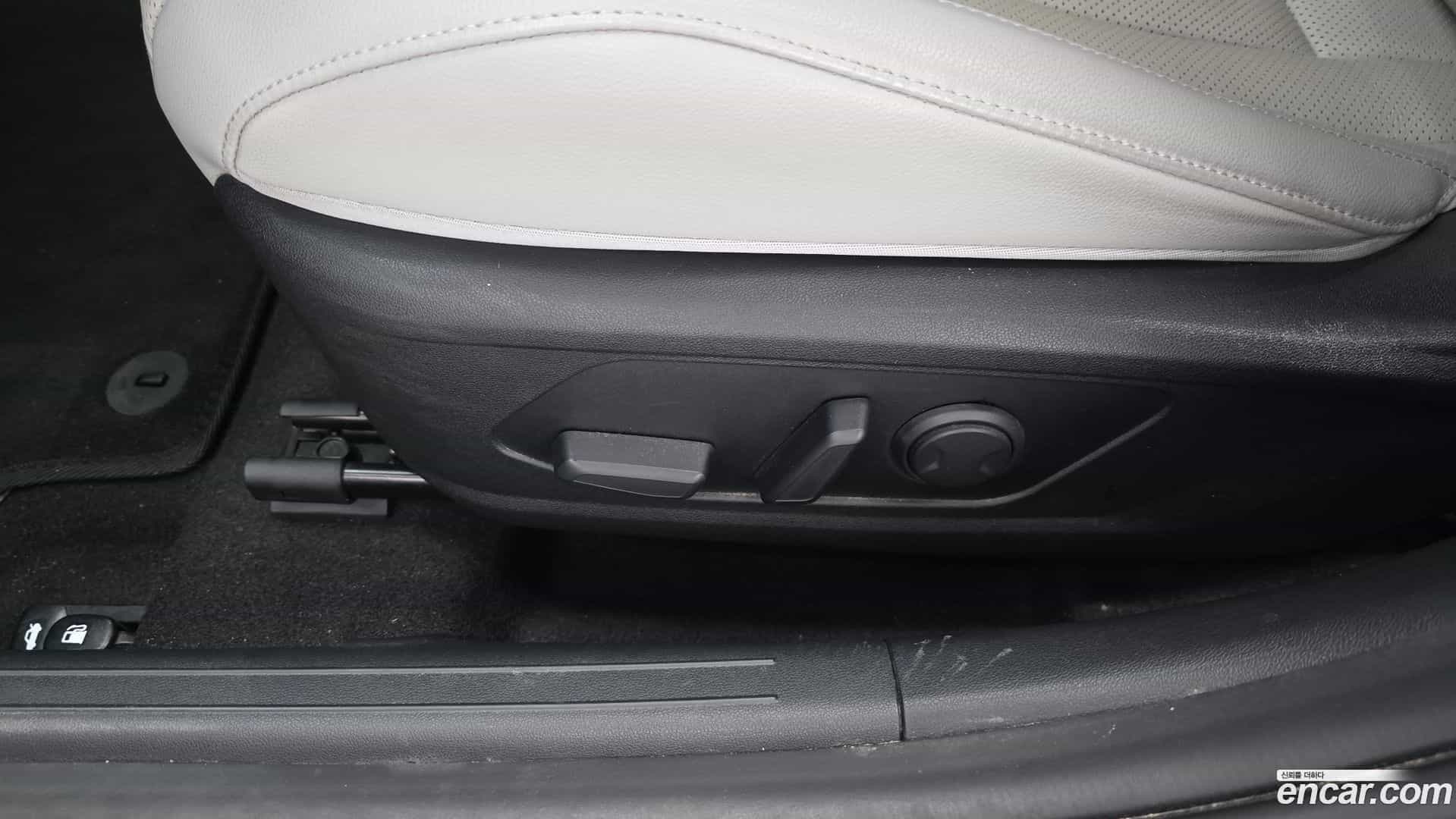 AVANTE Hyundai 2021.6-OPTION-042