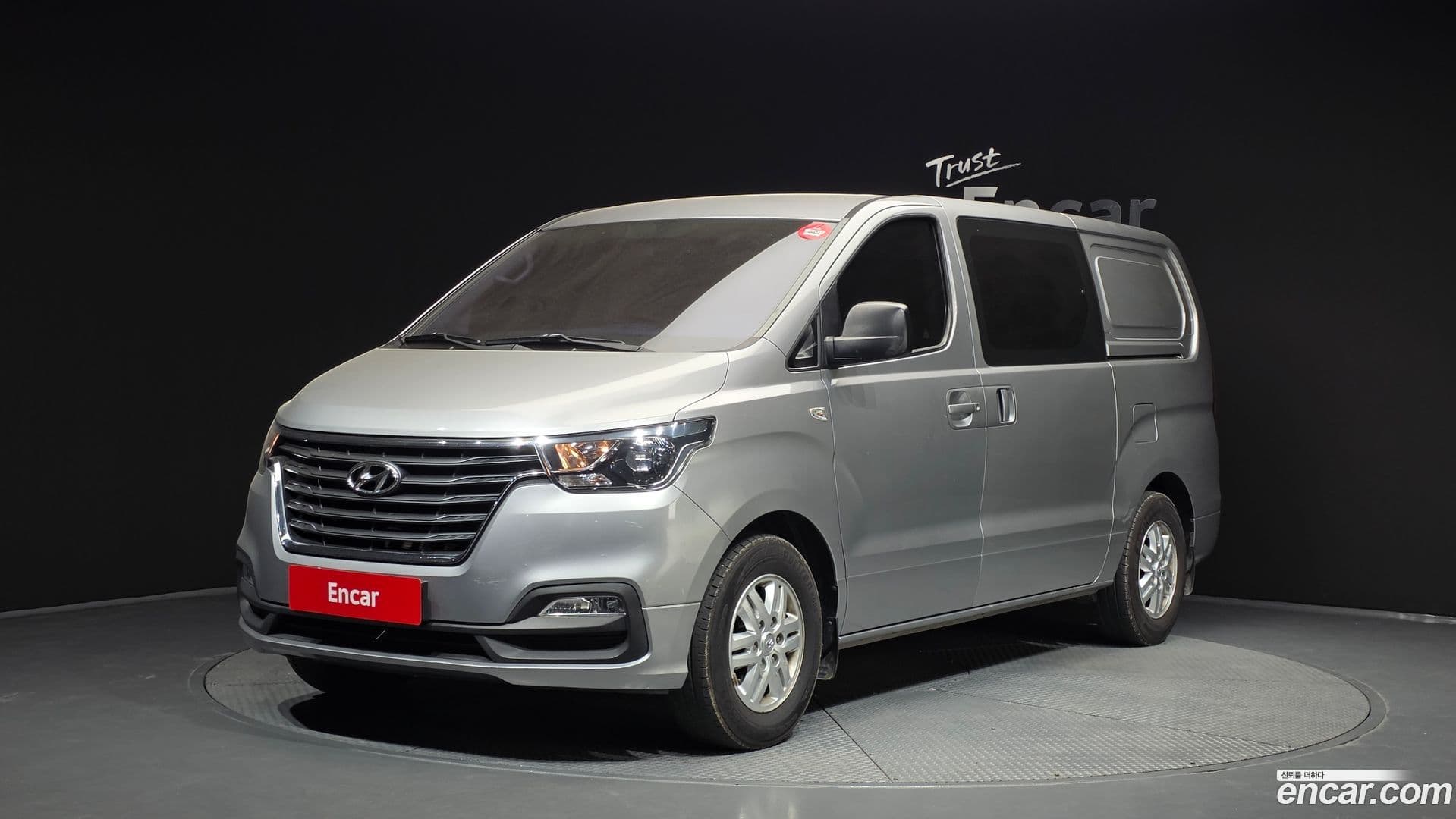 Main__Slider__Photo:Starex Hyundai 2018.2-0