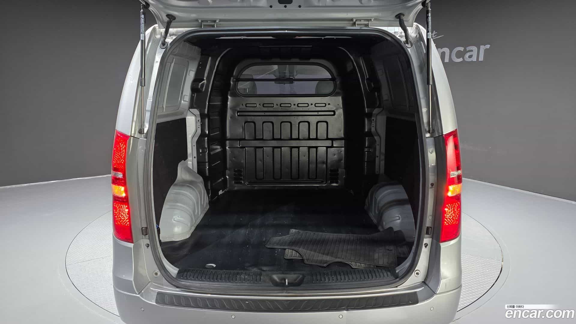 Starex Hyundai 2018.2-OPTION-021