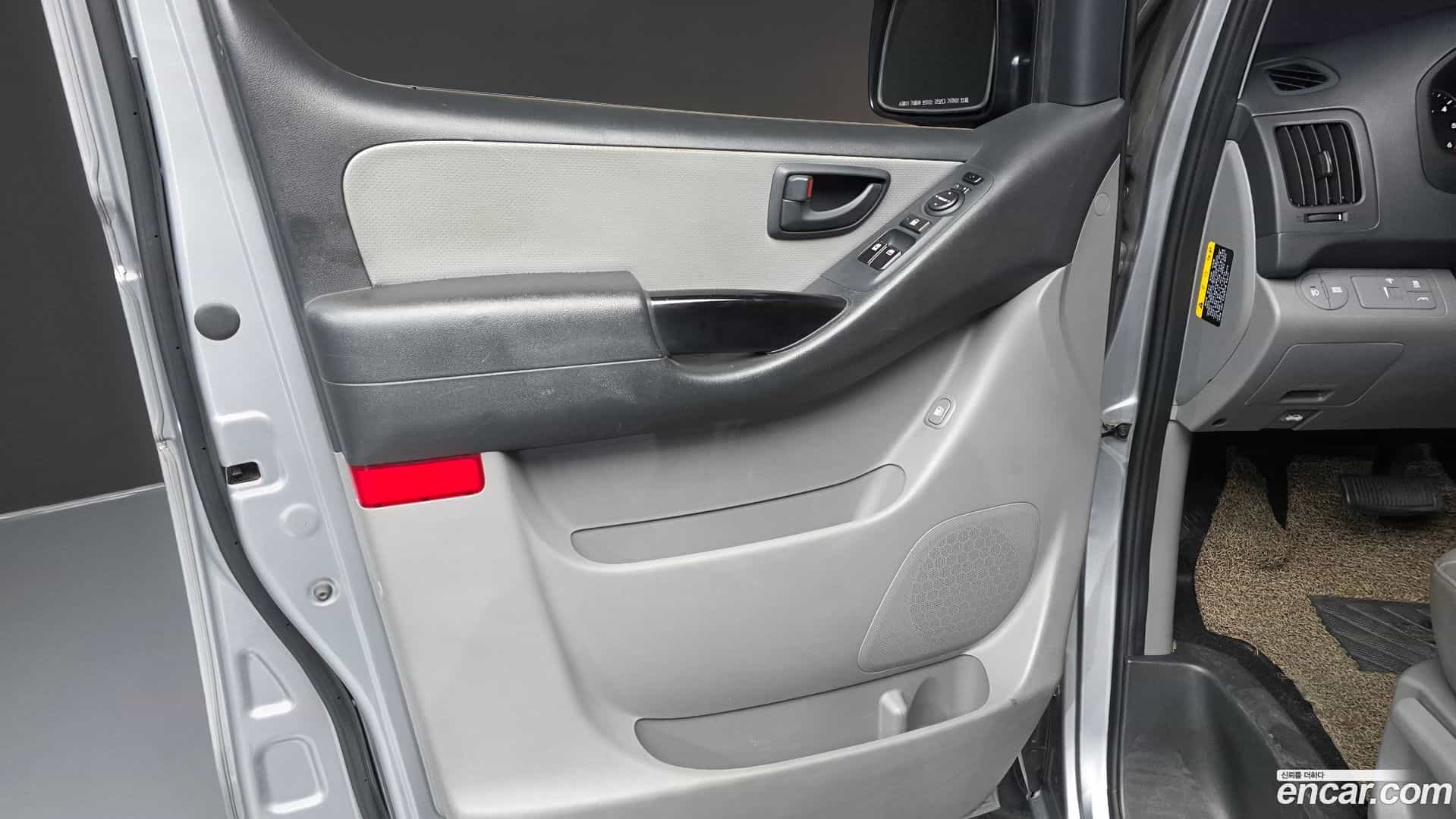 Starex Hyundai 2018.2-INNER-034