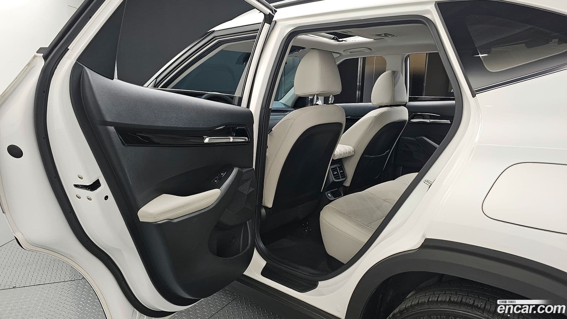 Main__Slider__Photo:Seltos Kia 2022.5-11
