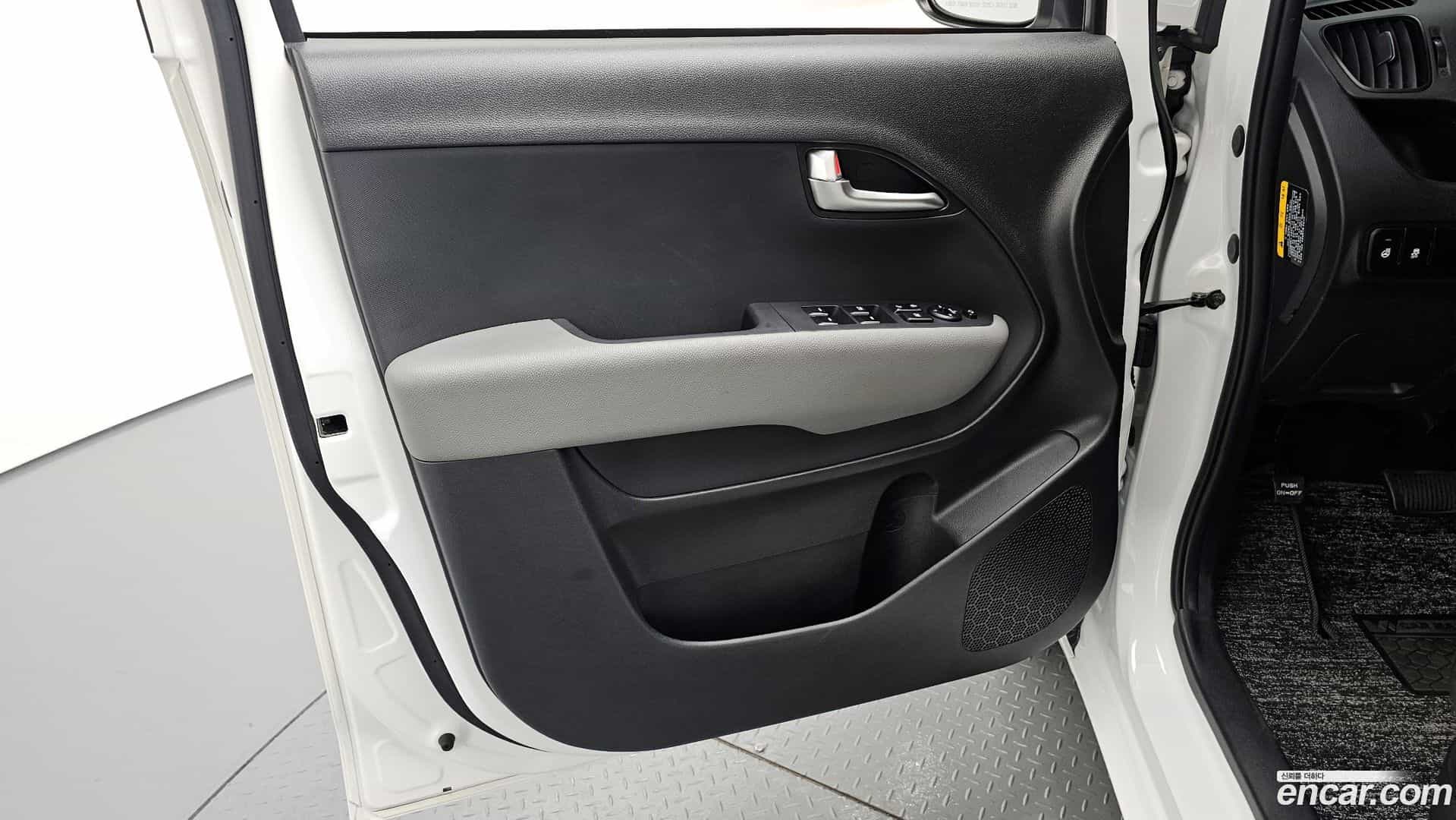 RAY Kia 2024.2-INNER-034