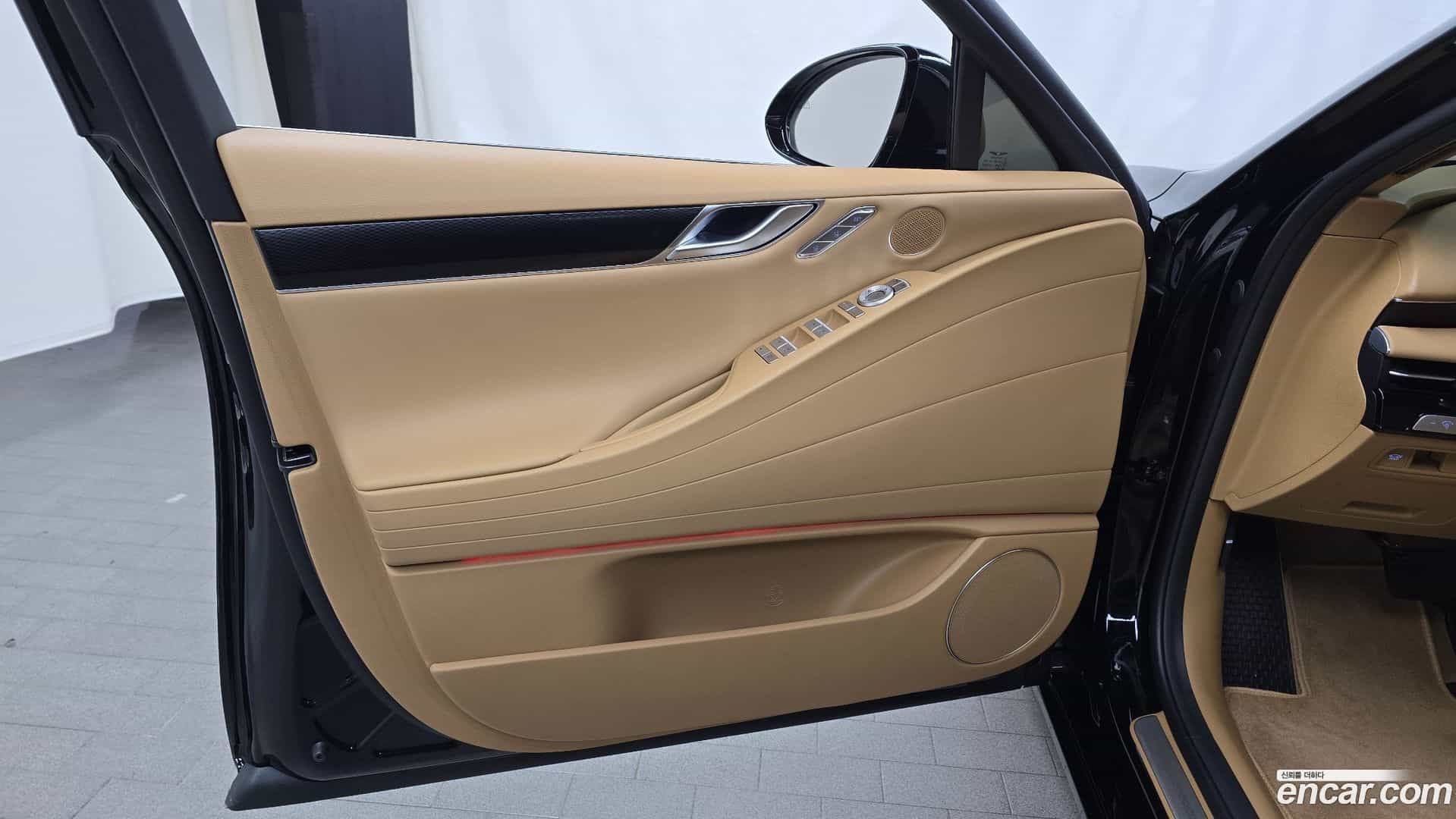 G80 Genesis 2025.8-INNER-034