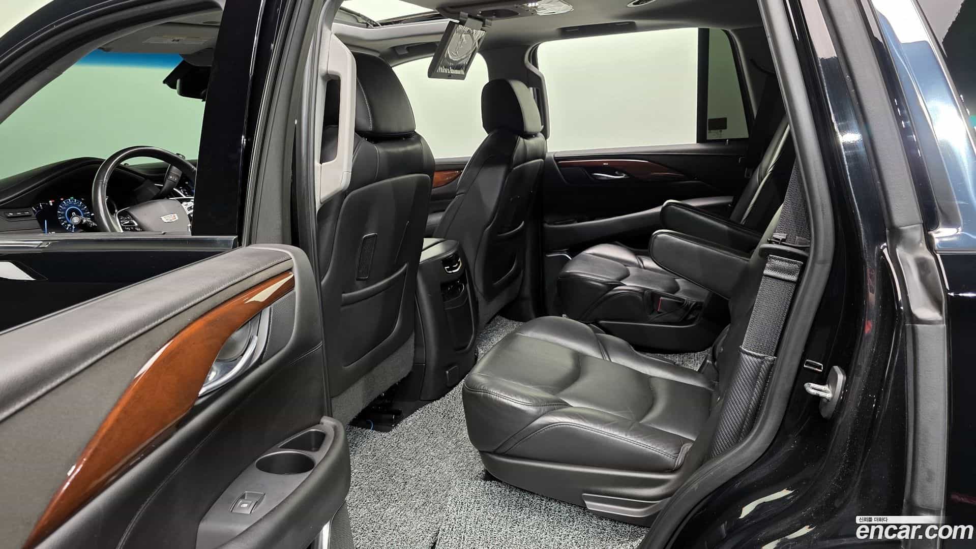 Escalade Cadillac 2018.7-OPTION-016