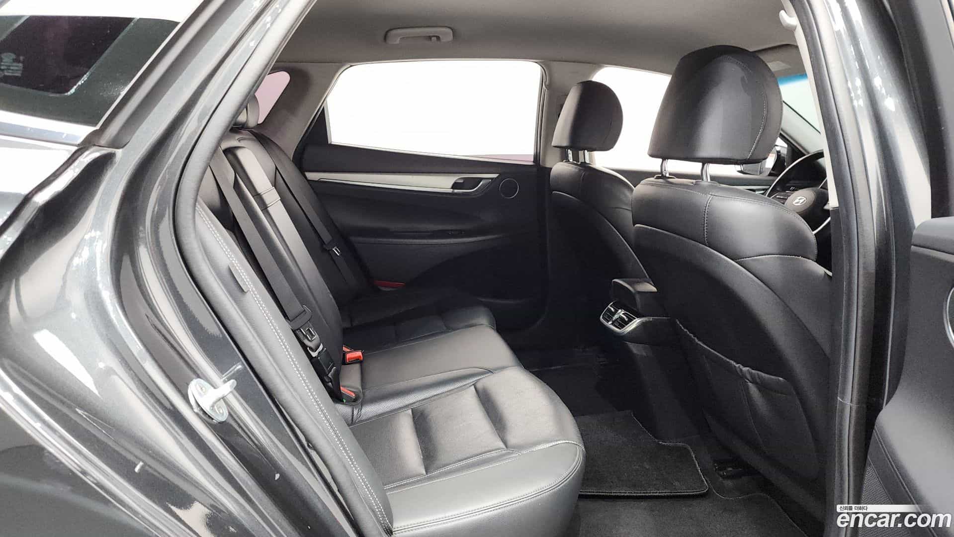 Grandeur Hyundai 2020.0-OPTION-015