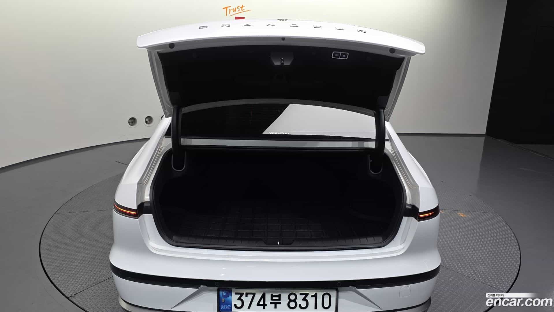Grandeur Hyundai 2023.6-OPTION-024