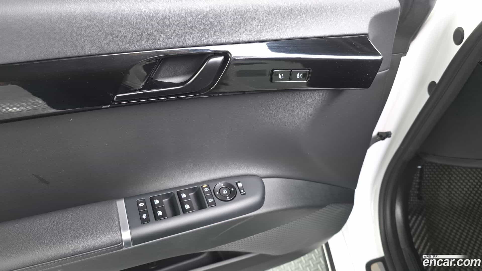 Grandeur Hyundai 2023.6-OPTION-041
