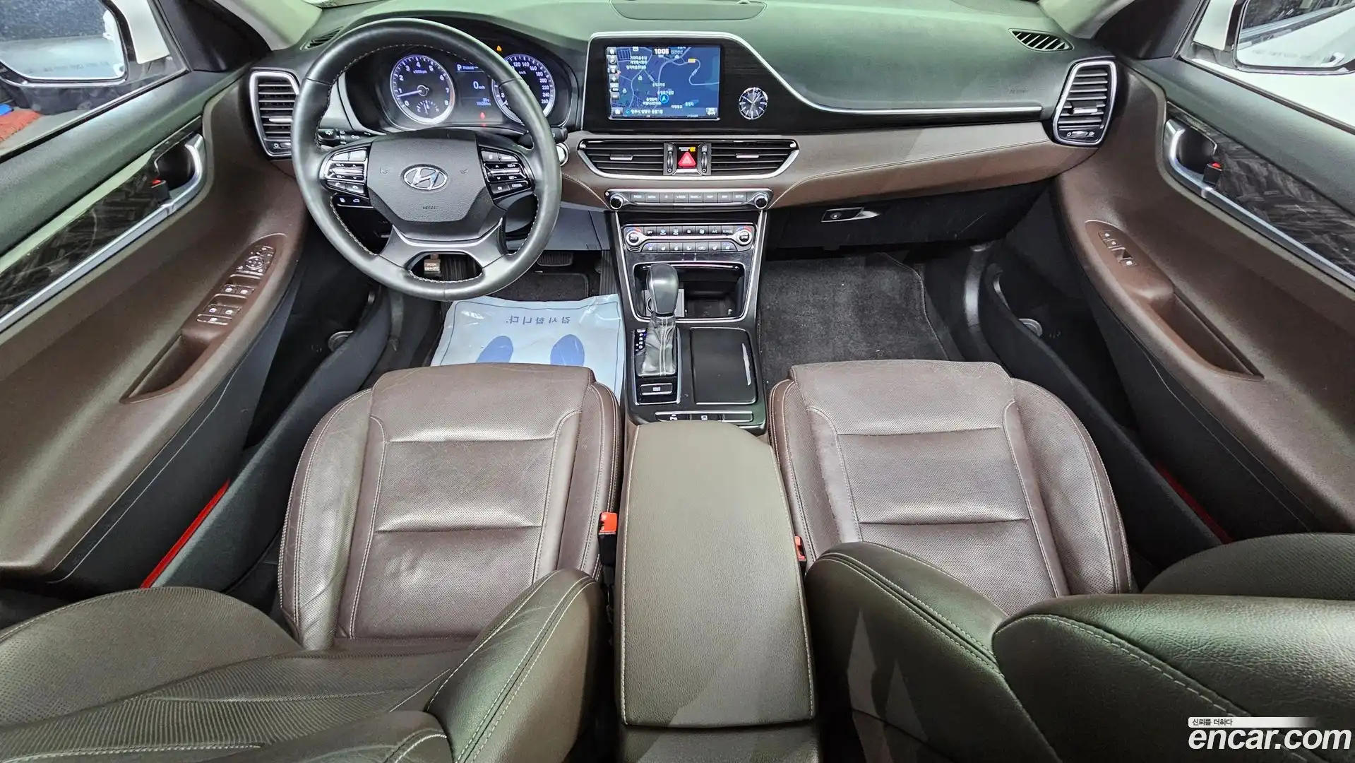 Grandeur Hyundai 2018.1-INNER-007
