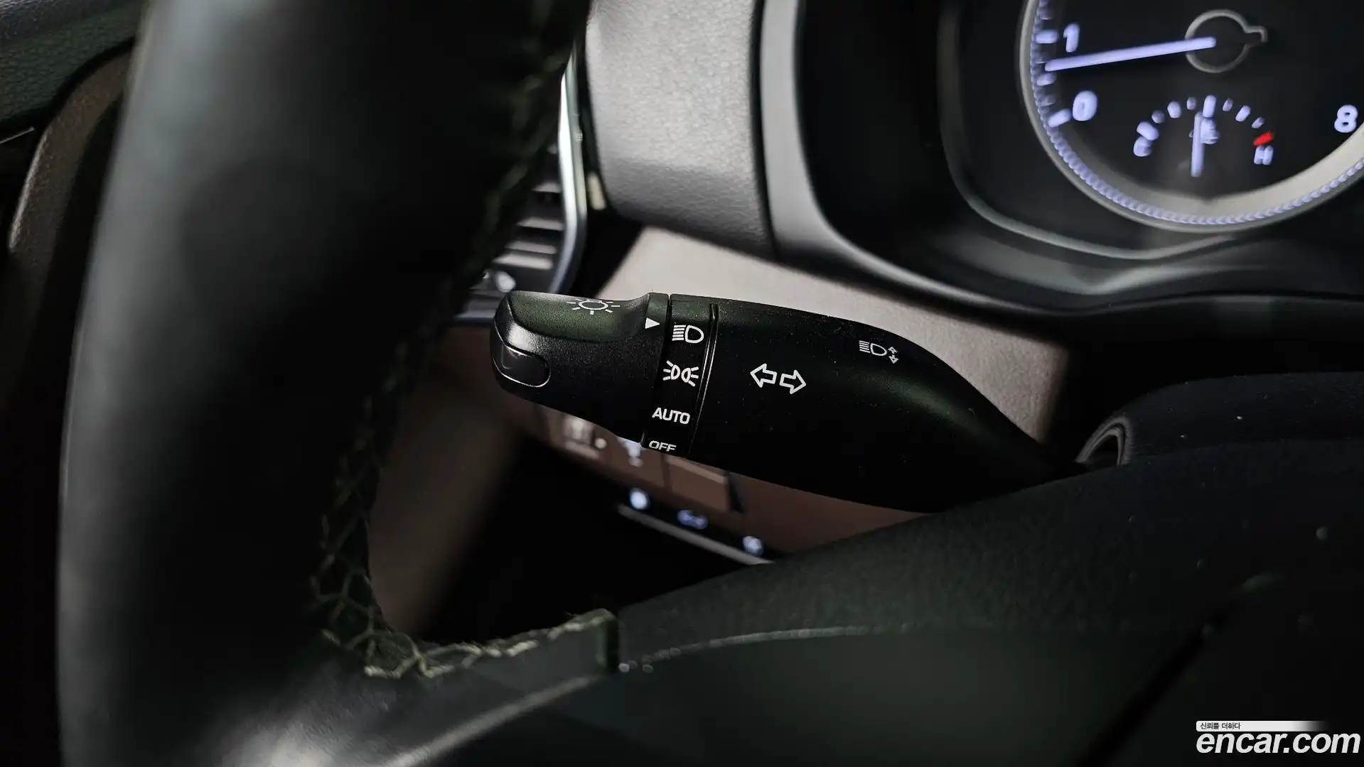 Grandeur Hyundai 2018.1-OPTION-018