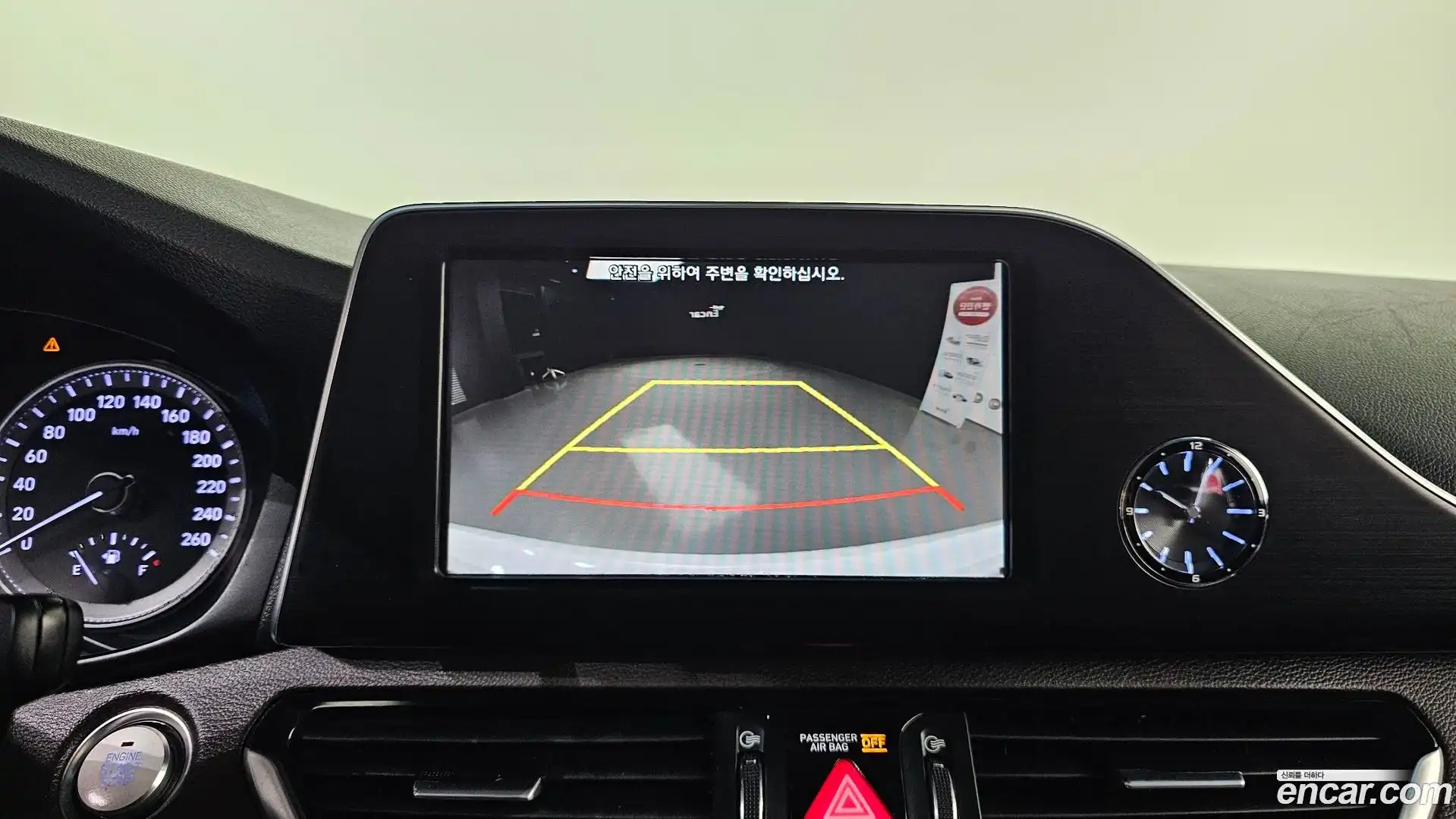 Grandeur Hyundai 2018.1-OPTION-021