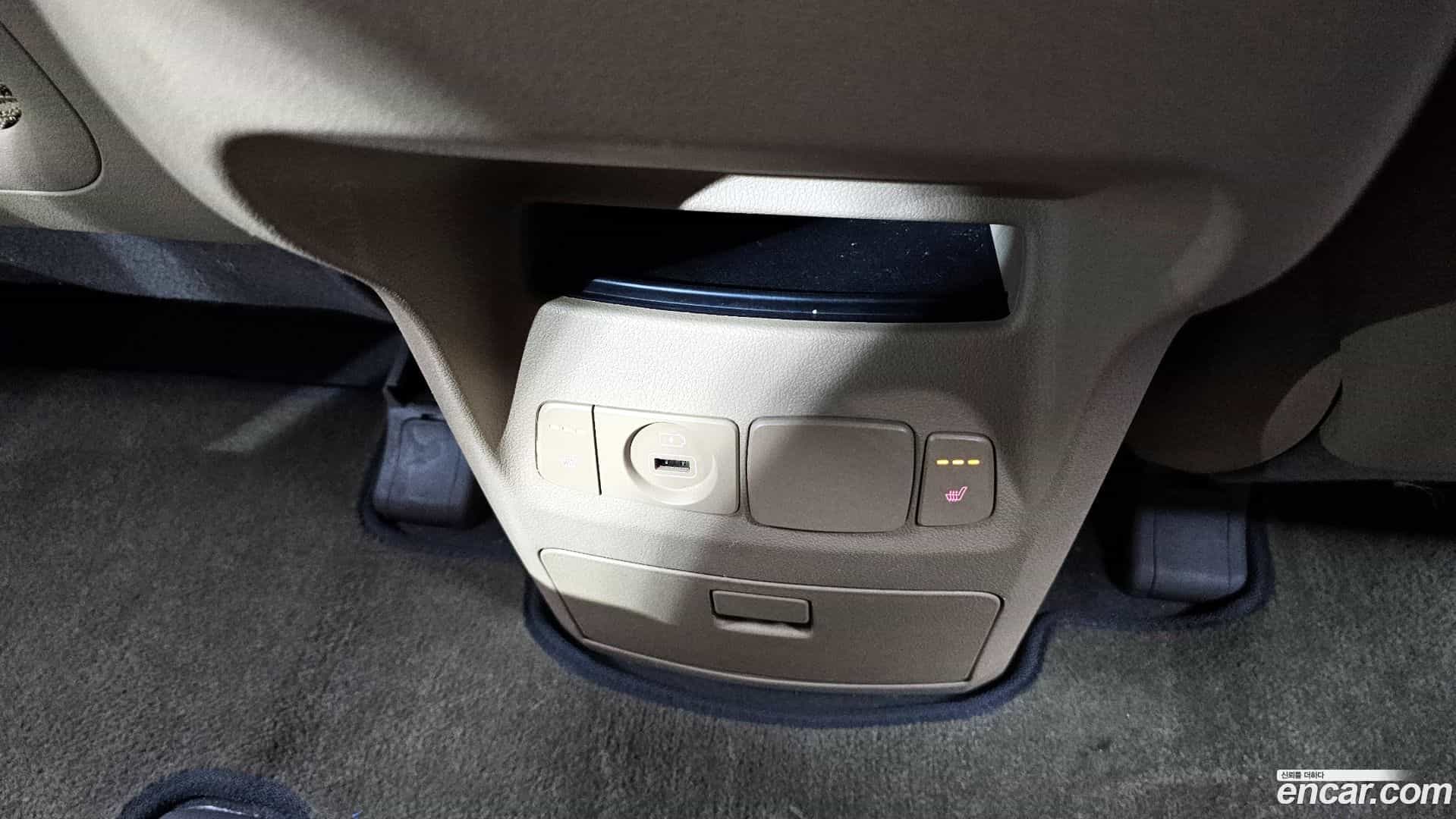 Canival Kia 2018.7-OPTION-023