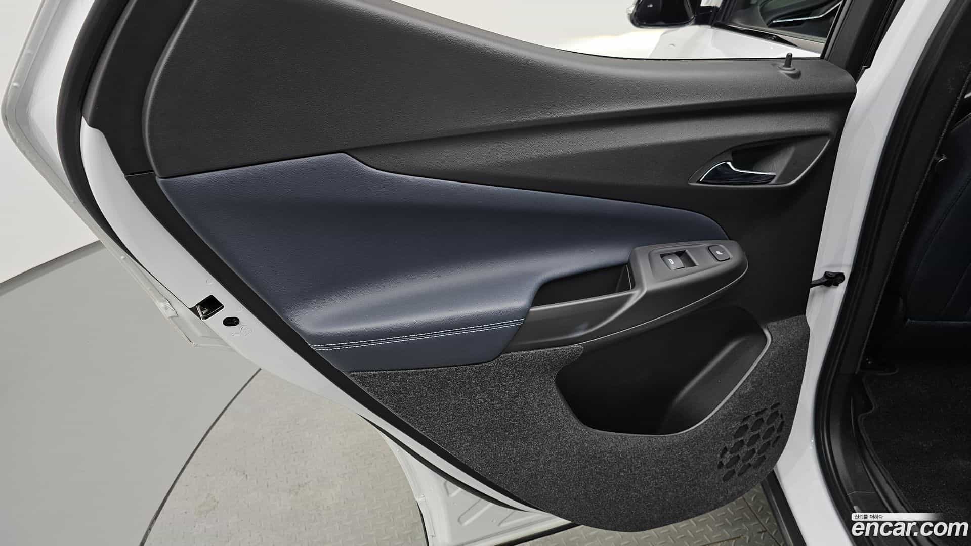 볼트 EUV Chevrolet 2023.8-INNER-035