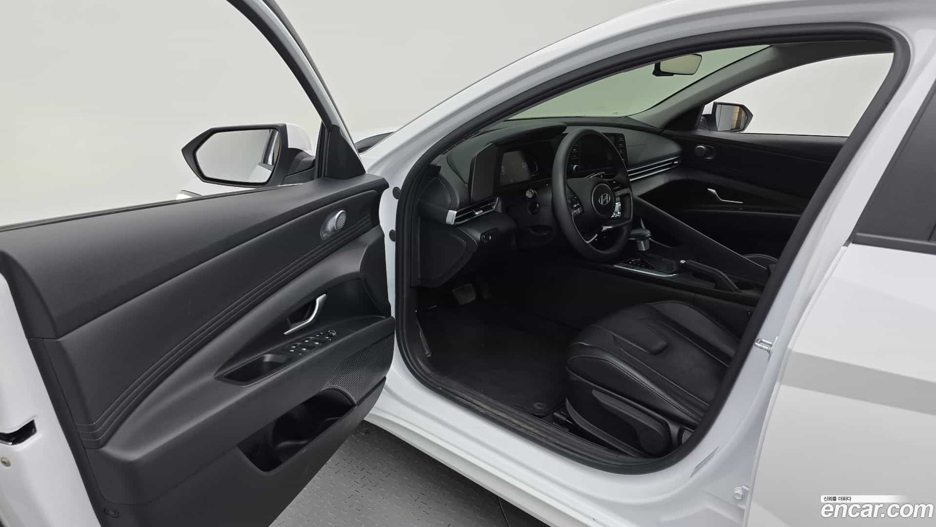 AVANTE Hyundai 2025.3-INNER-010